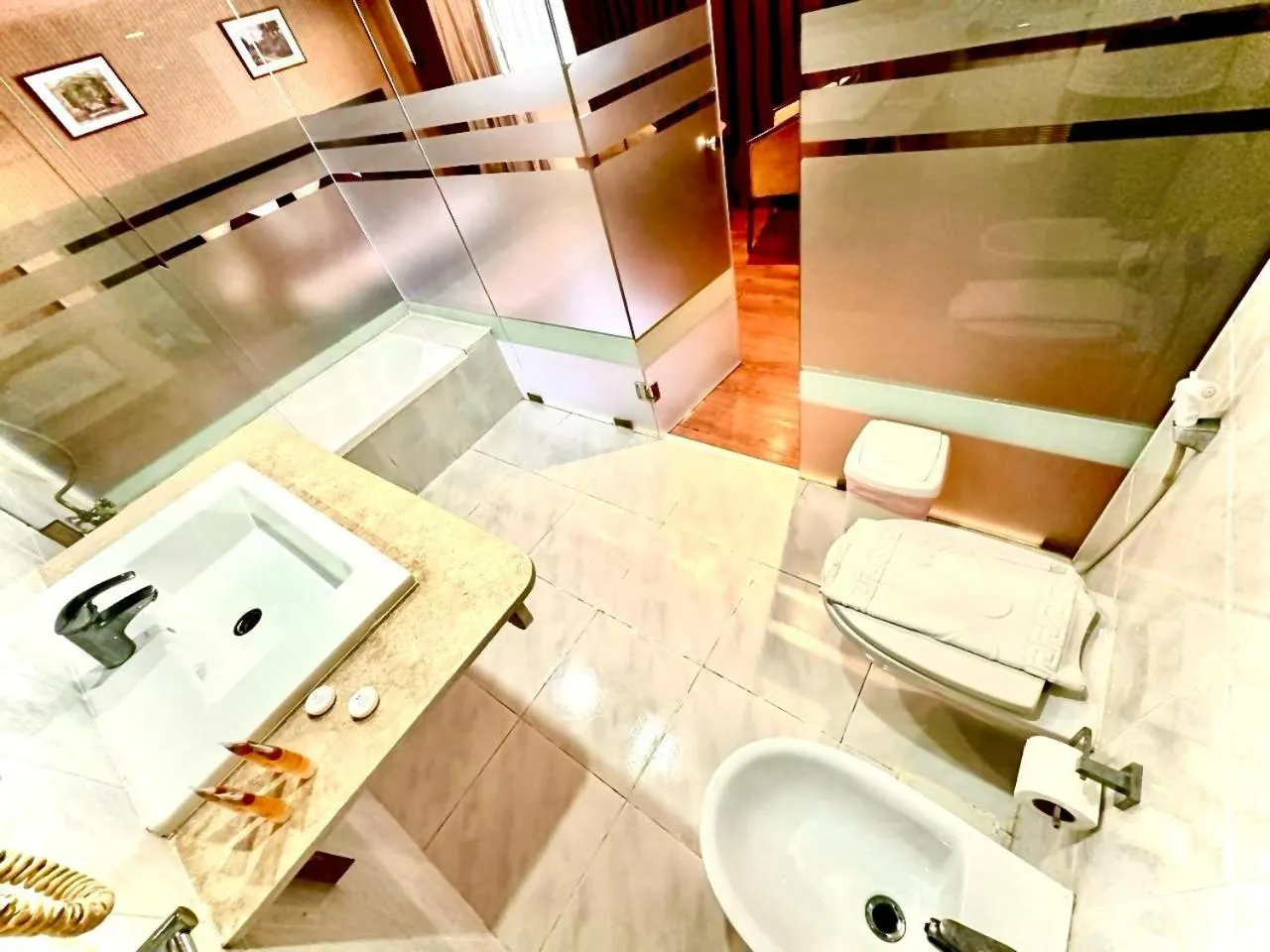 Bathroom in Caesar's Park Hotel