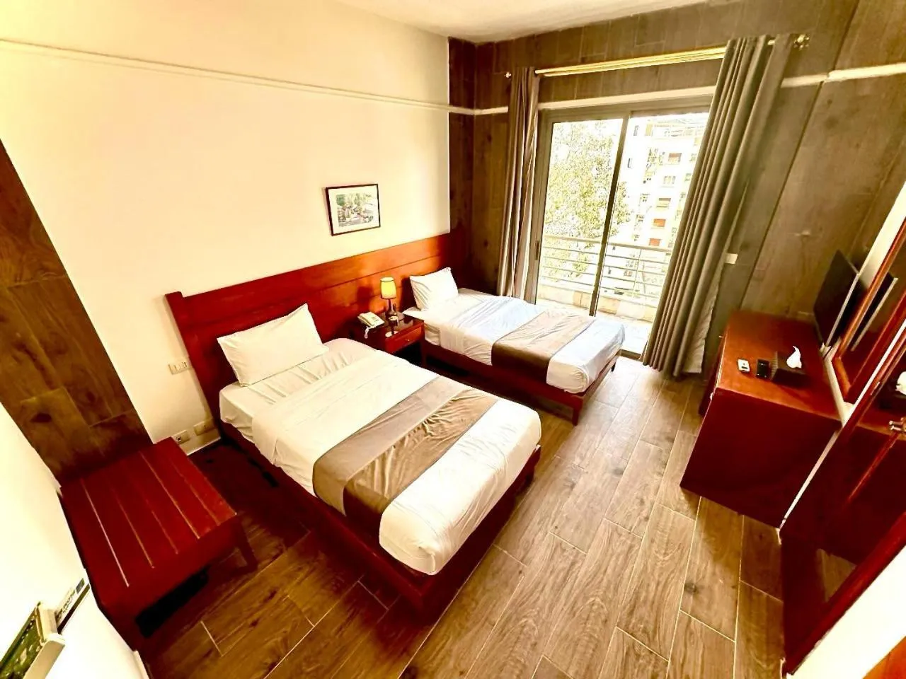 Bedroom, Bed in Caesar's Park Hotel