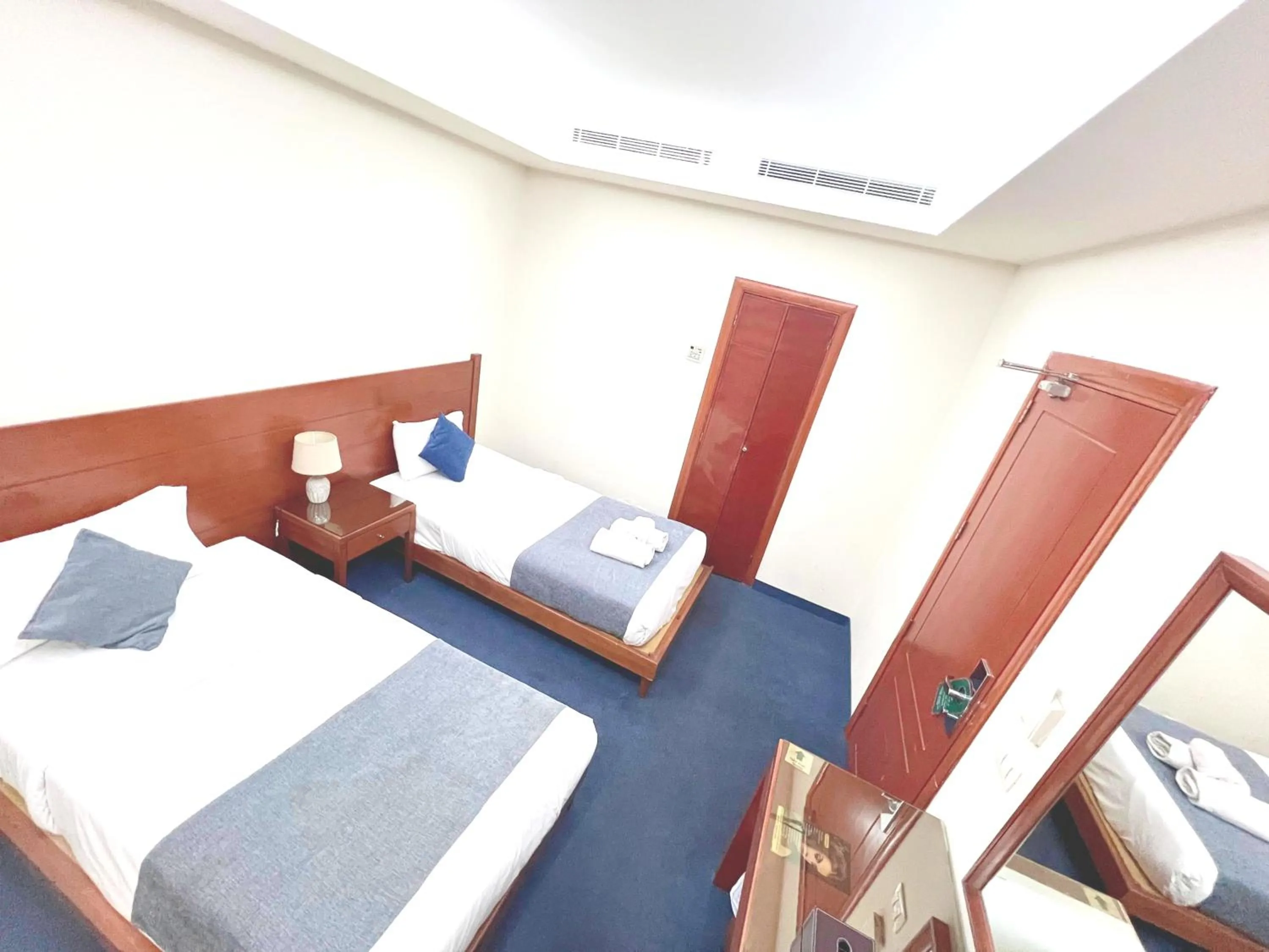 Bedroom, Bed in Caesar's Park Hotel