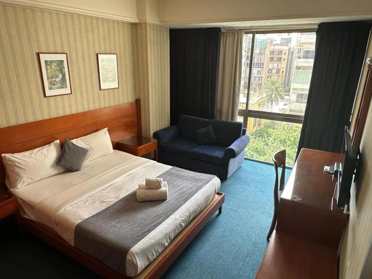 Bedroom, Bed in Caesar's Park Hotel