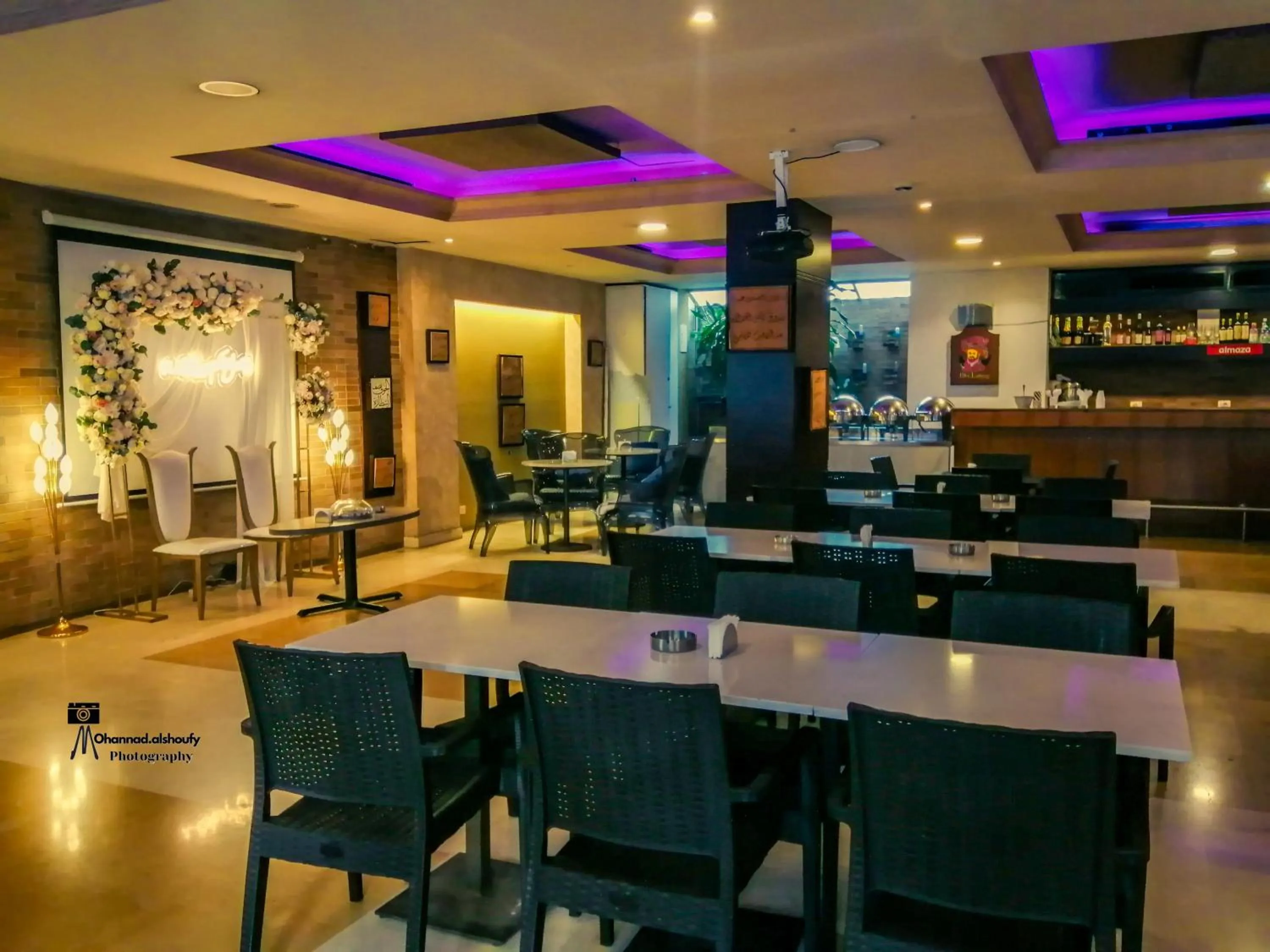 Restaurant/places to eat in Caesar's Park Hotel