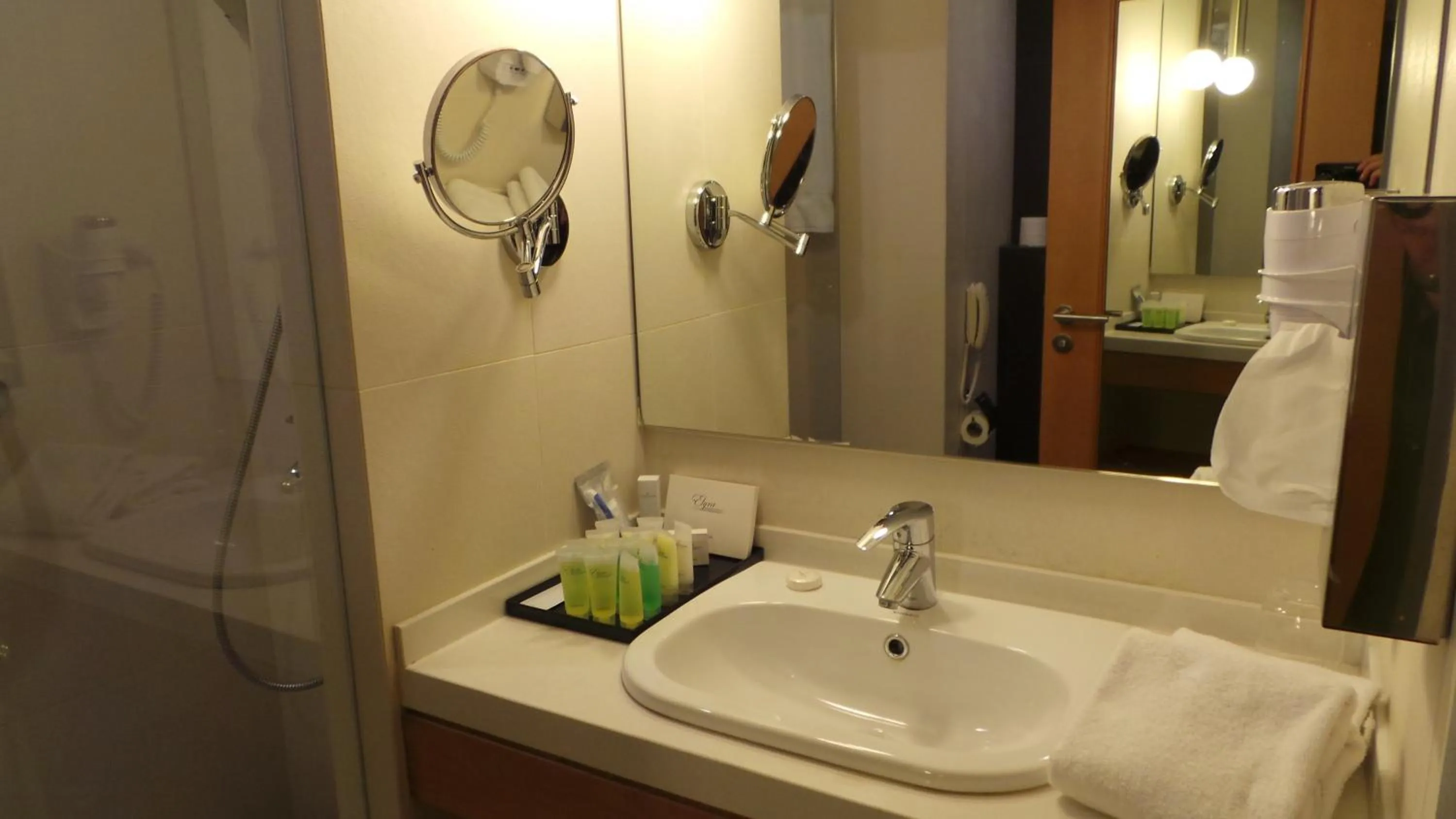 Bathroom in Amman Airport Hotel