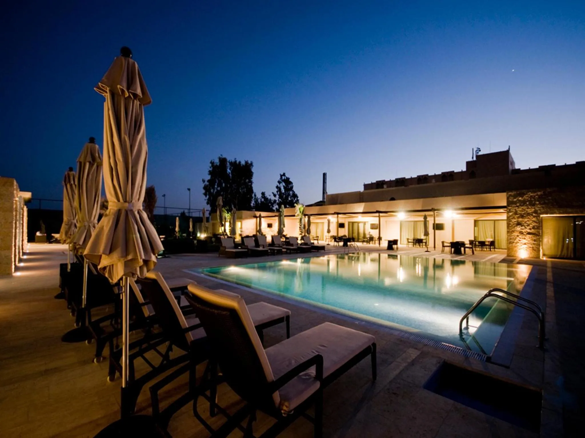 Swimming pool in Amman Airport Hotel