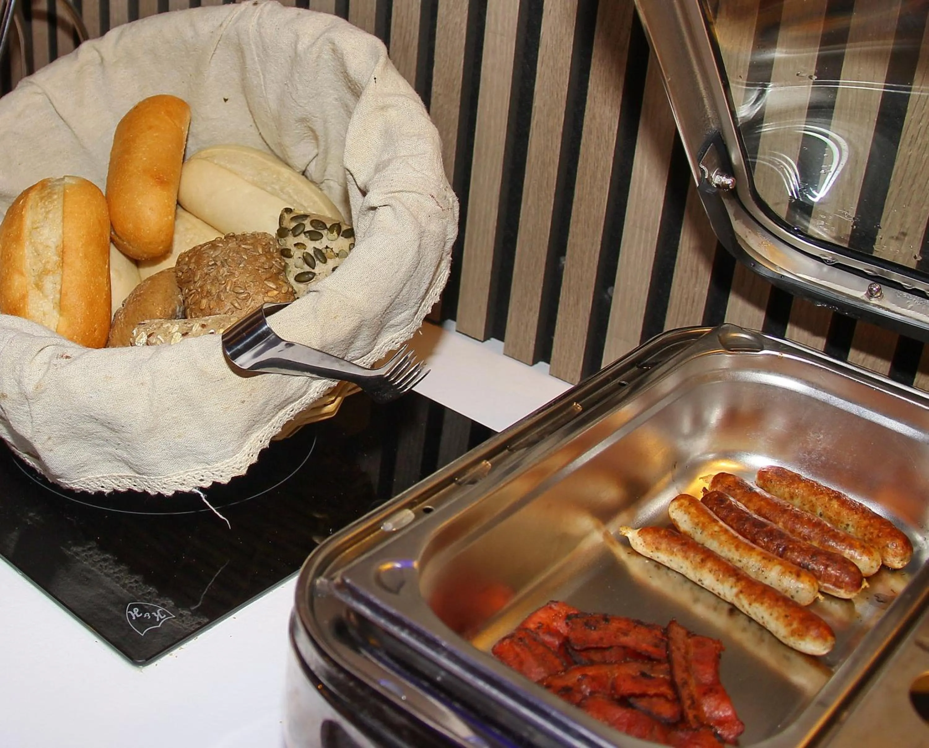 Breakfast in Hotel Wippertal - voll klimatisiert