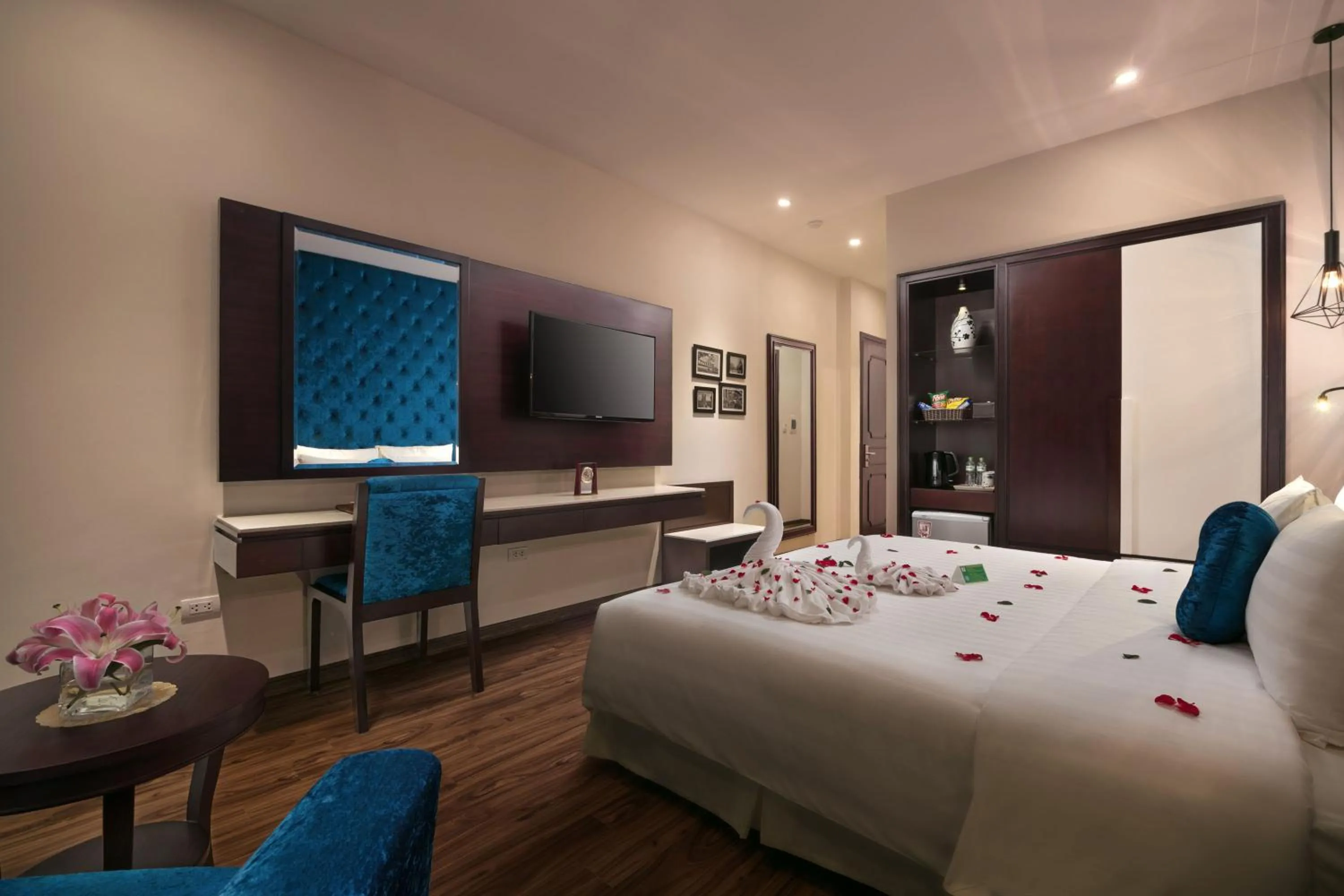 Bedroom, Bed in Serene Boutique Hotel & Spa