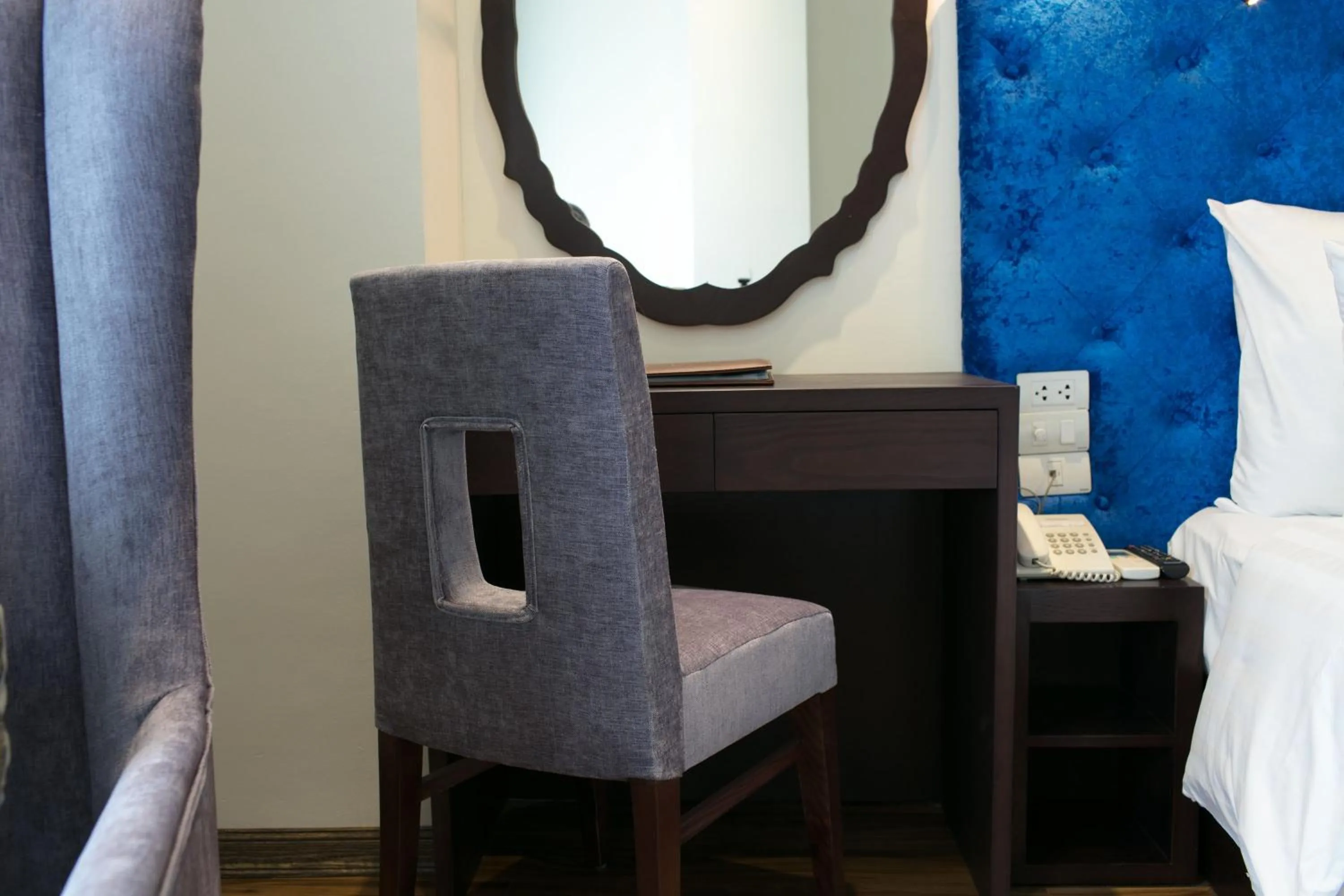 TV and multimedia, Bed in Serene Boutique Hotel & Spa