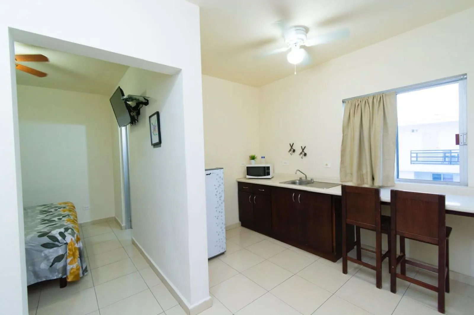 Photo of the whole room in Hotel Nápoles