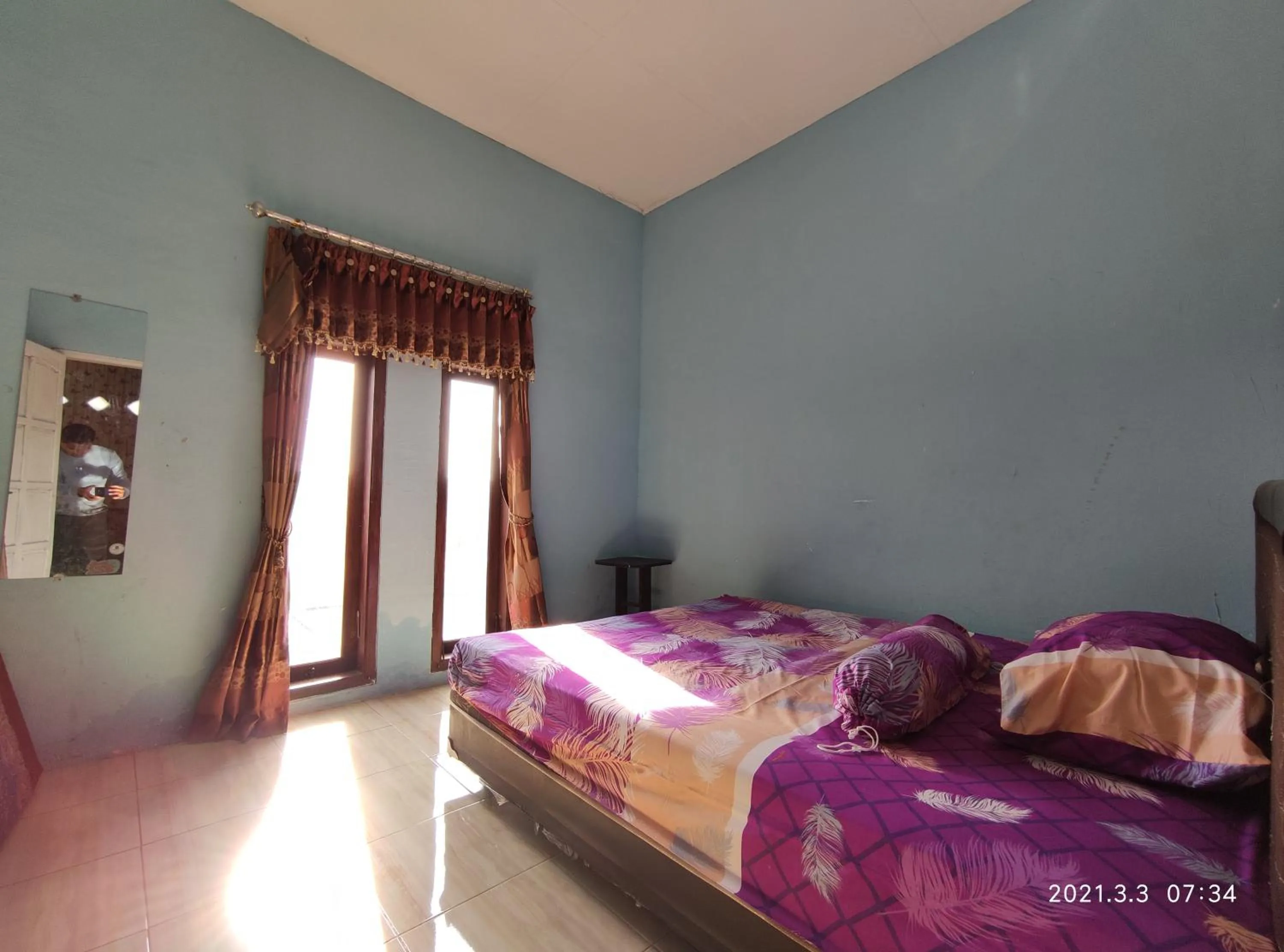 Bed in Puncak Pinus and Pool