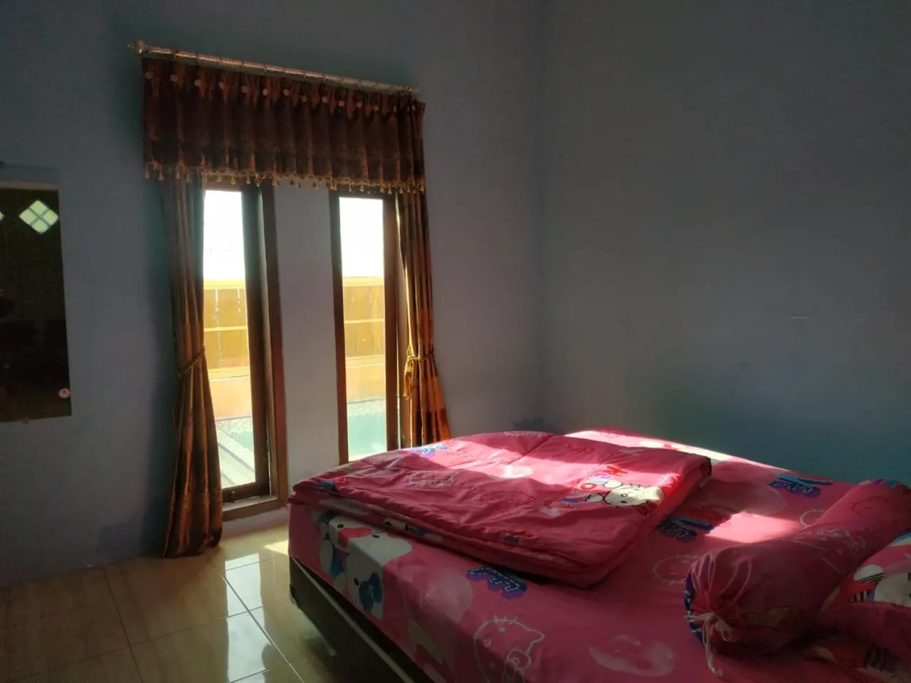 Bed in Puncak Pinus and Pool