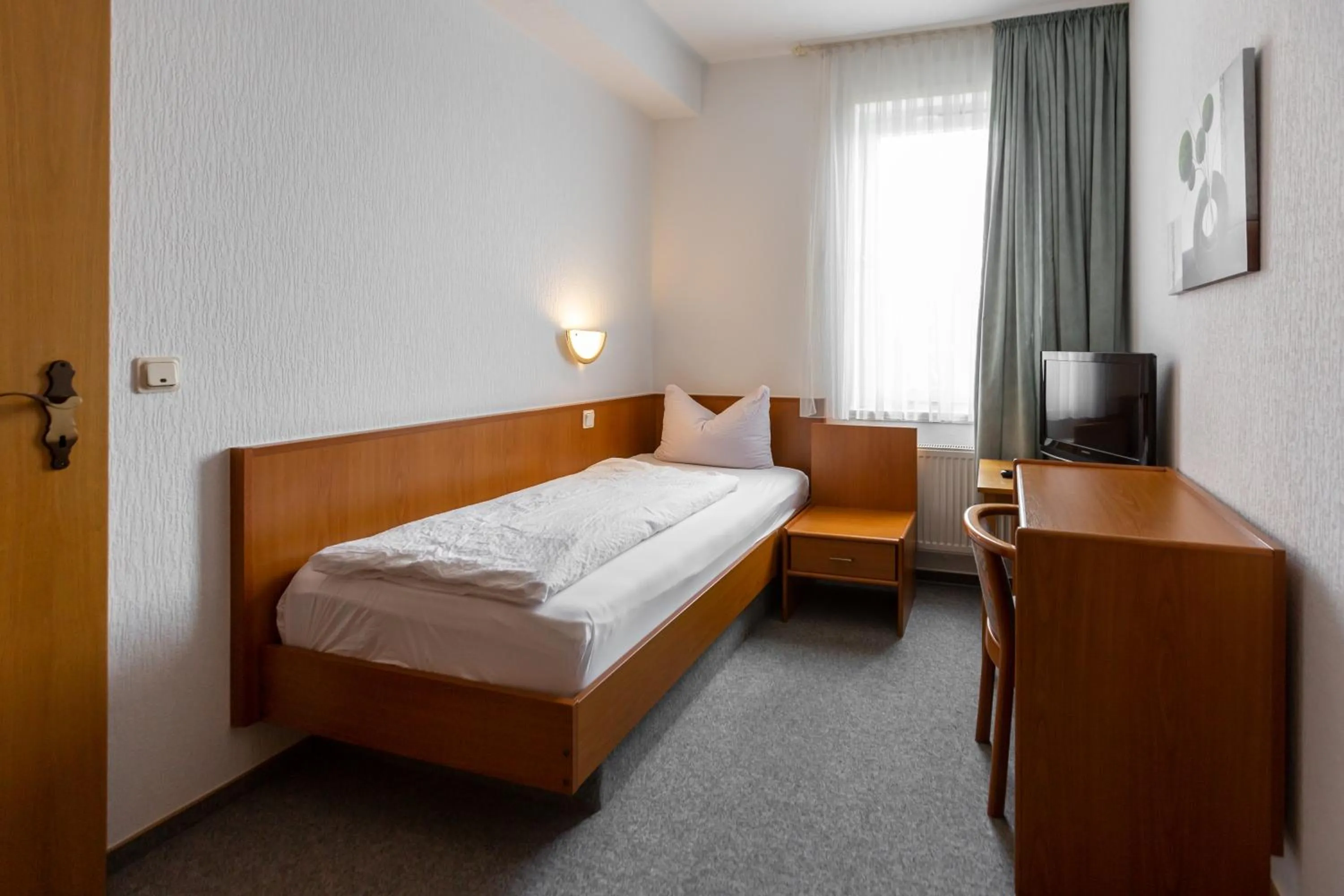 Photo of the whole room, Bed in Hotel Fröhlich-Höche