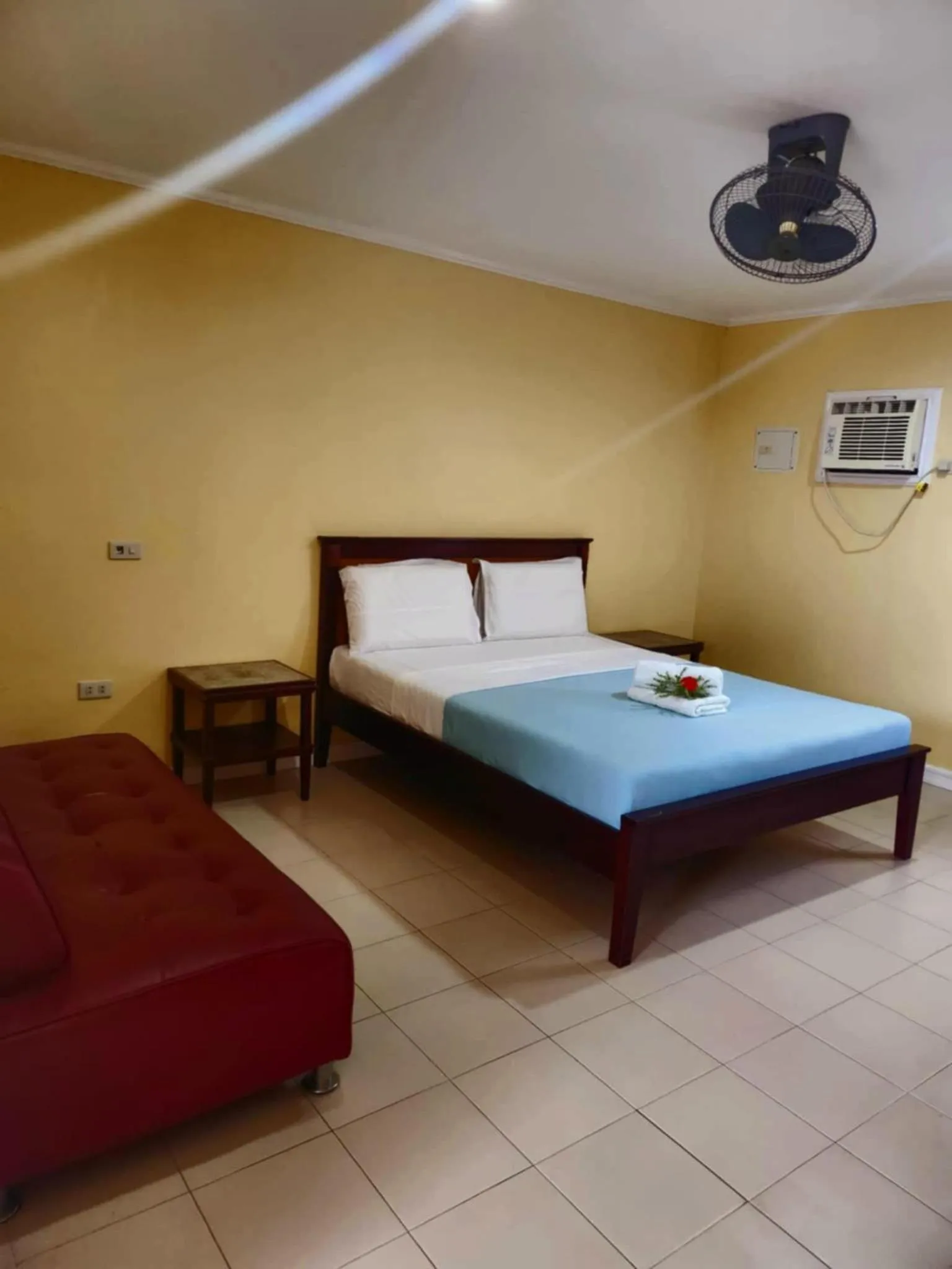 Bed in Villa Del Pueblo Inn