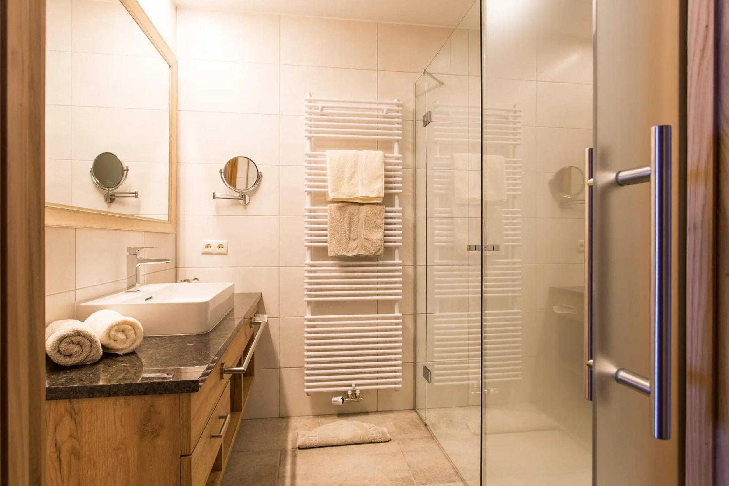 Bathroom in Hotel Glöckner und Hotel Residenz Glöckner