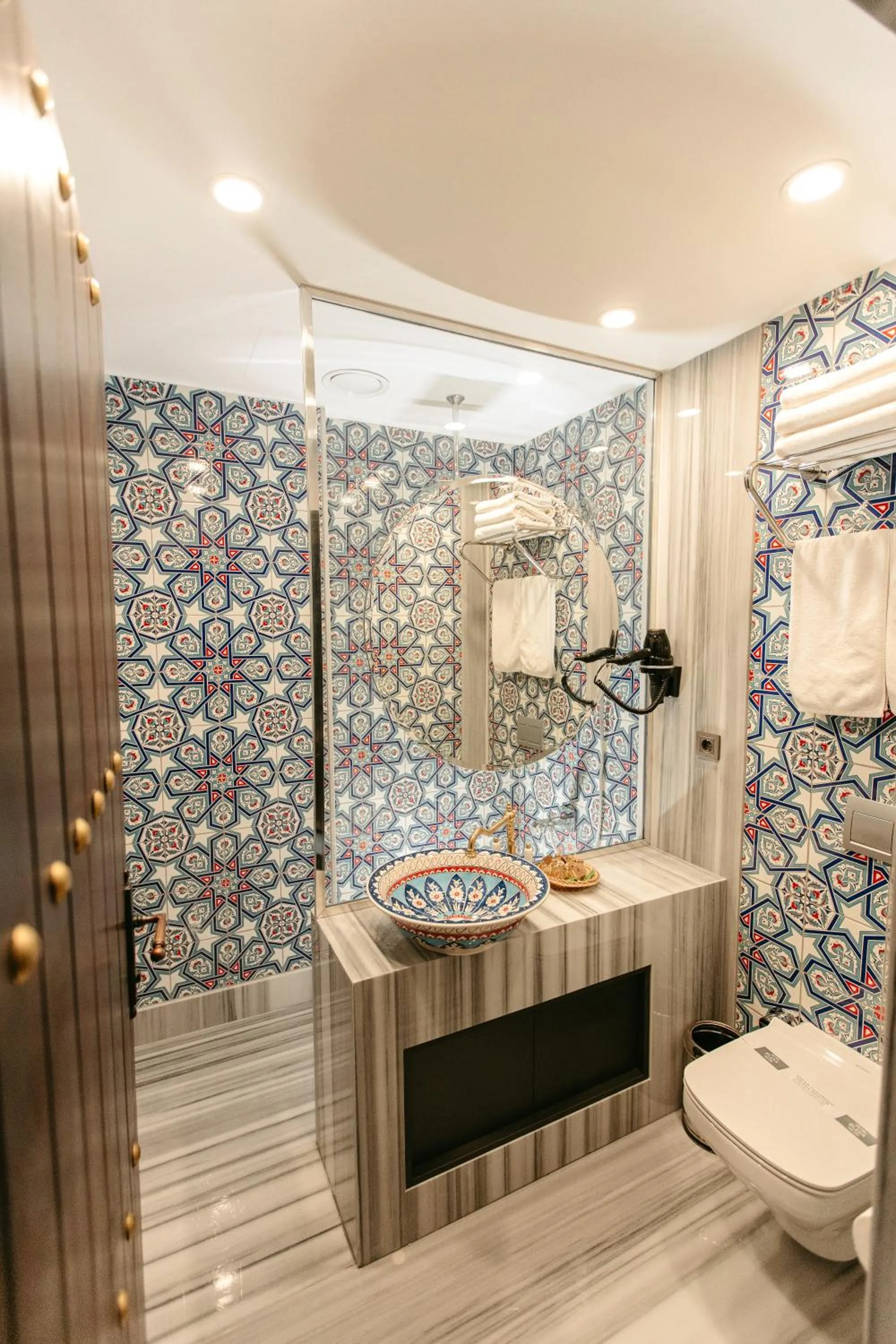 Shower in Maridin Hotel