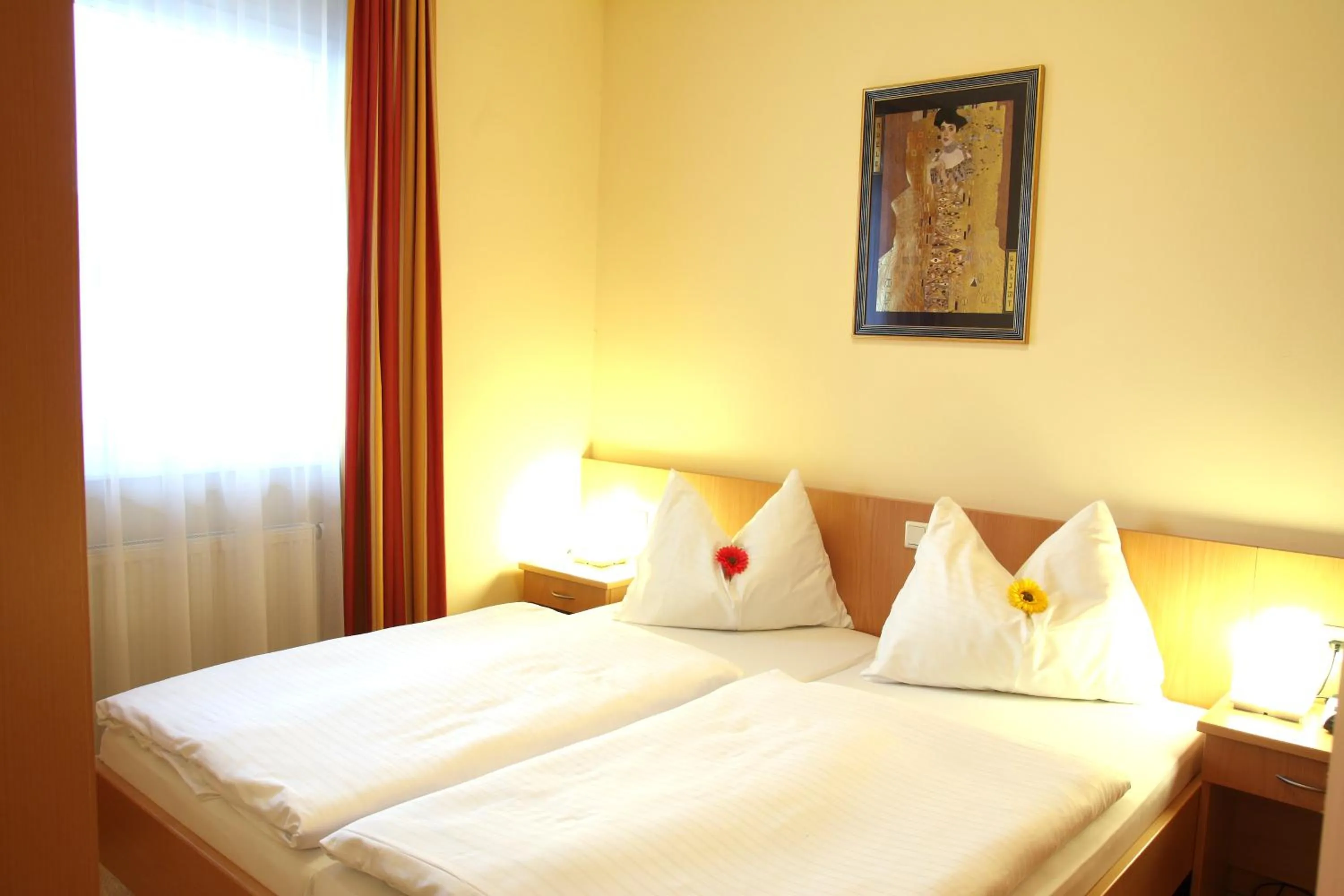 Bed in Hotel Der Stockinger