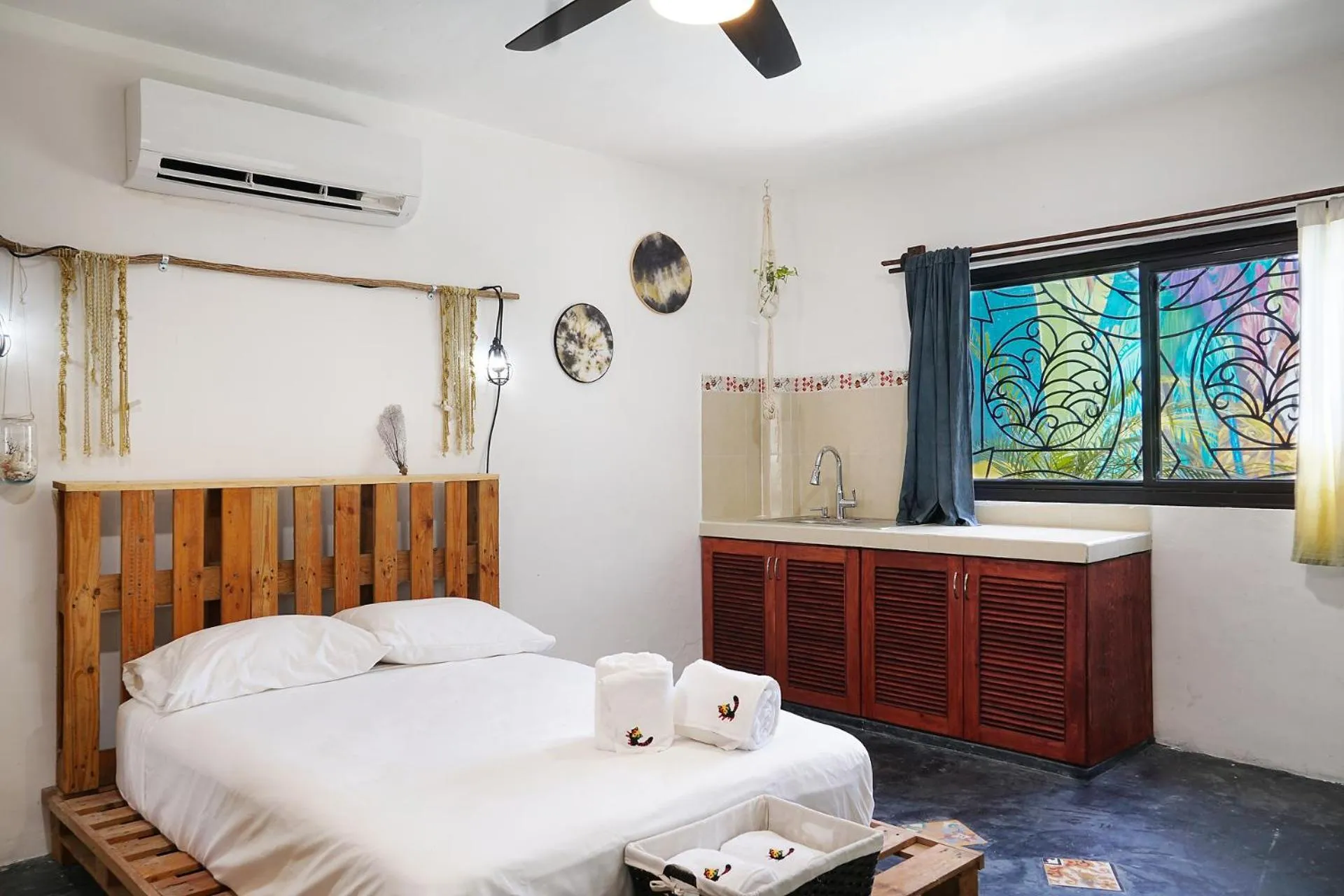 Bed in Red Panda Hostal