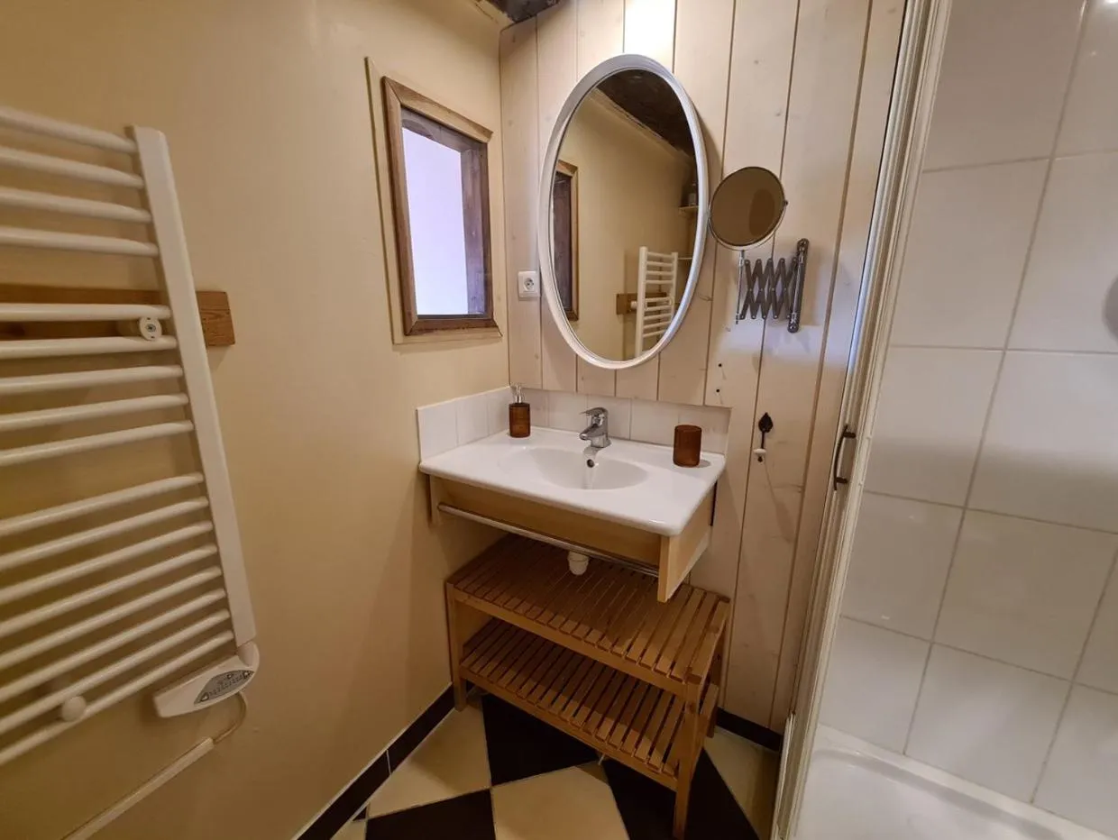 Bathroom in Kêr Neizh Breizh - Gîtes de Charme - Le Petit Châtelier