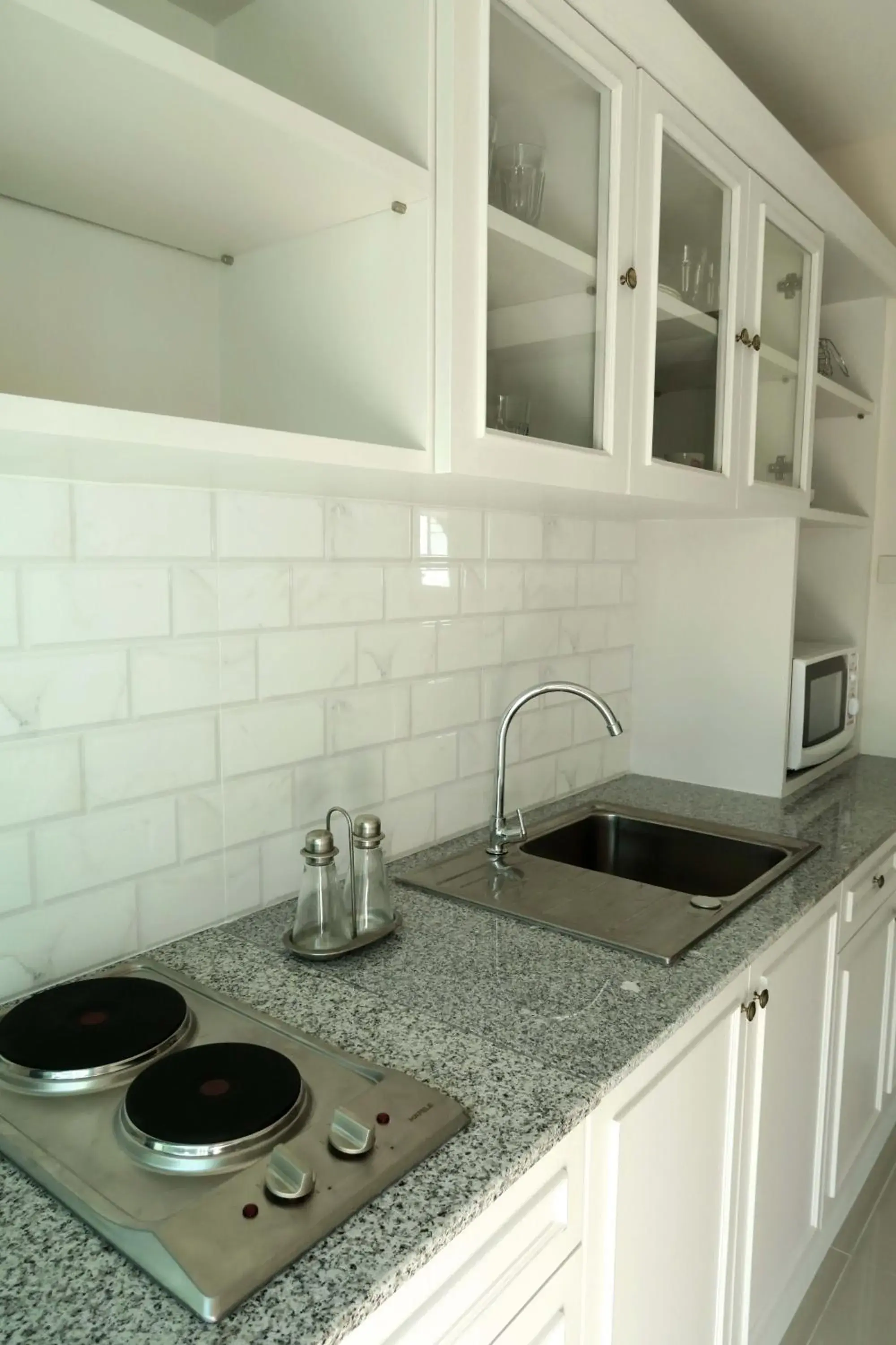 One-Bedroom Apartment - single occupancy in Triple Trees Residence former Double Tree Residence One-Bedroom Apartment - single occupancy in Triple Trees Residence former Double Tree Residence