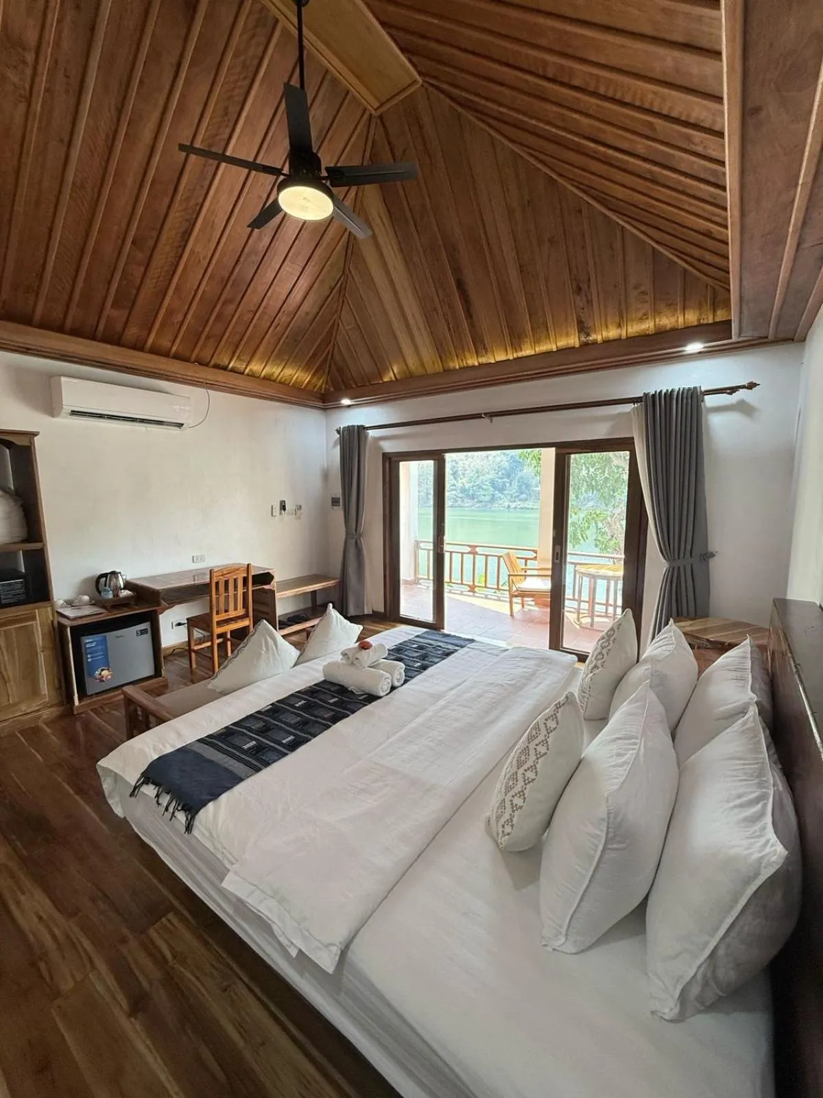 Bed in Nam ou view villa