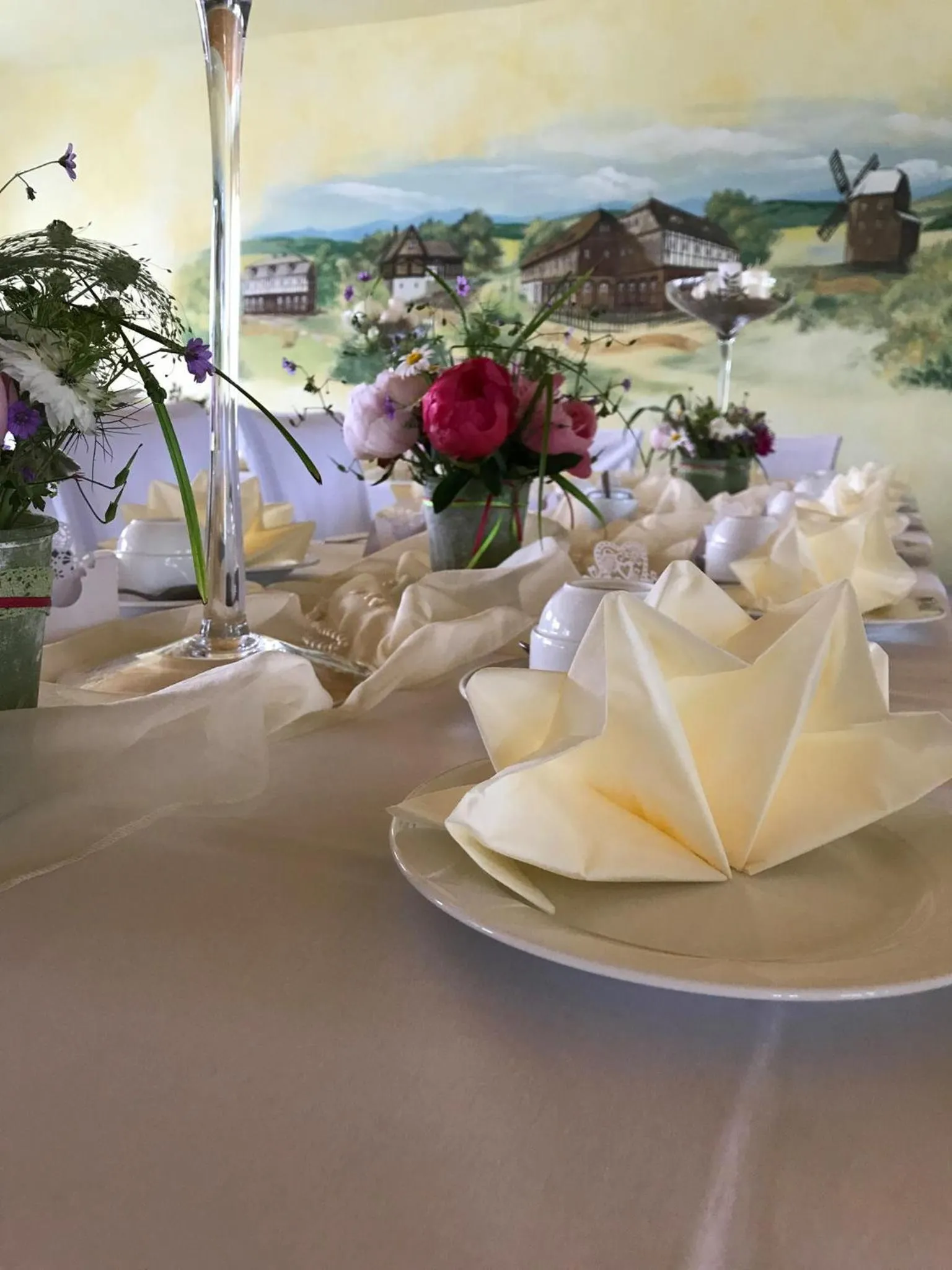 Restaurant/places to eat in Hainberg Hotel Garni