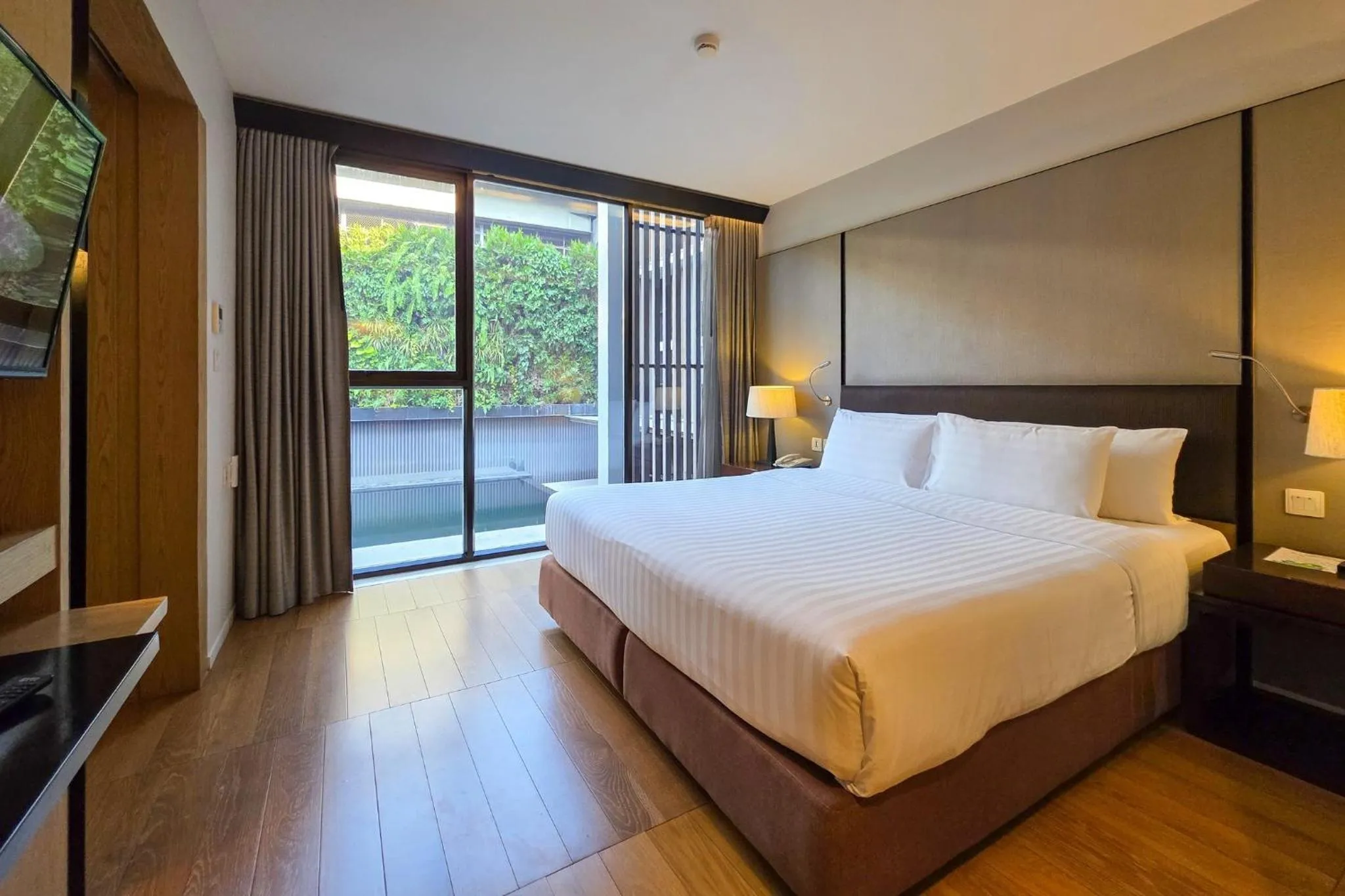 Bedroom, Bed in Arcadia Suites Bangkok