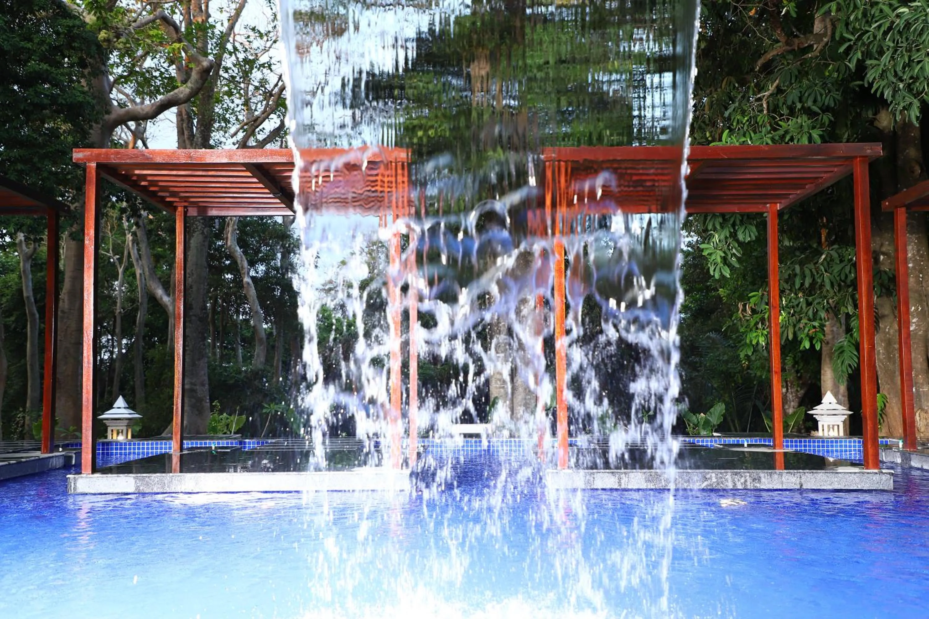 Swimming pool in Sea Shell Samssara