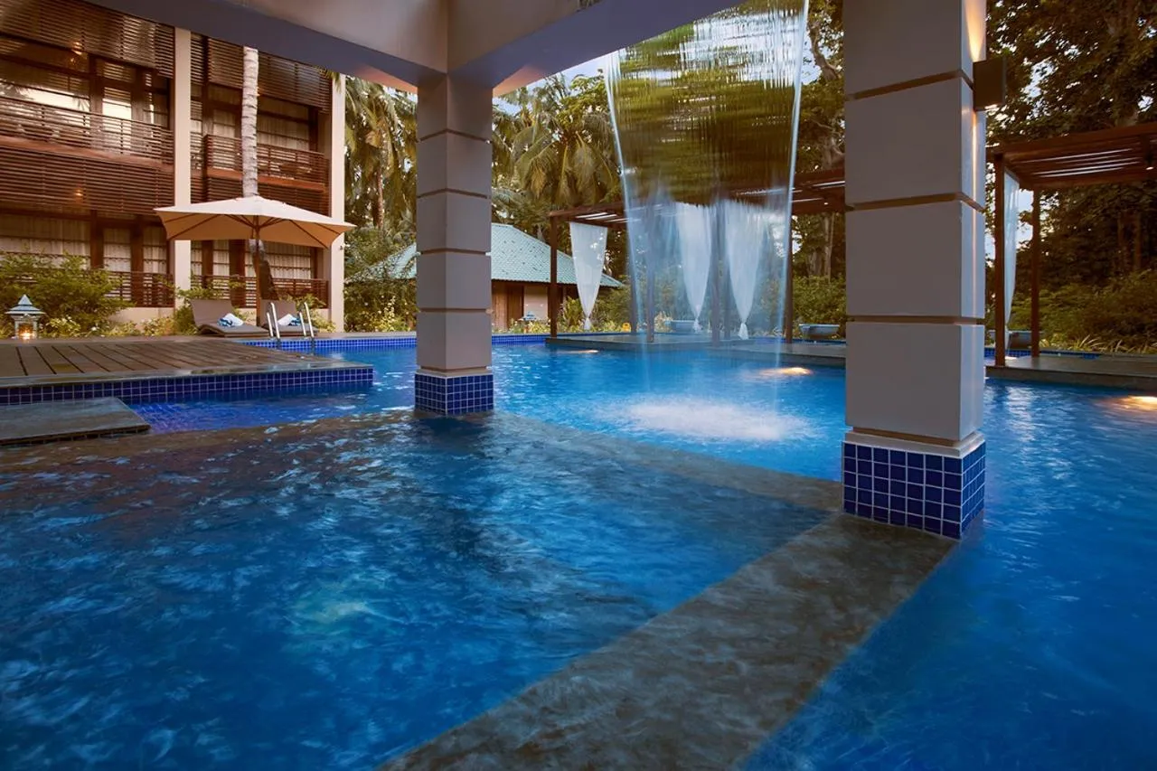 Swimming pool in Sea Shell Samssara