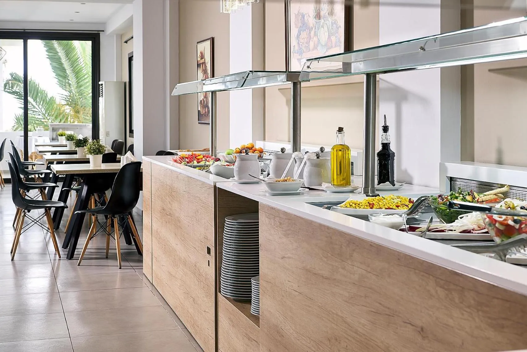 Restaurant/places to eat in Glavas Inn Hotel