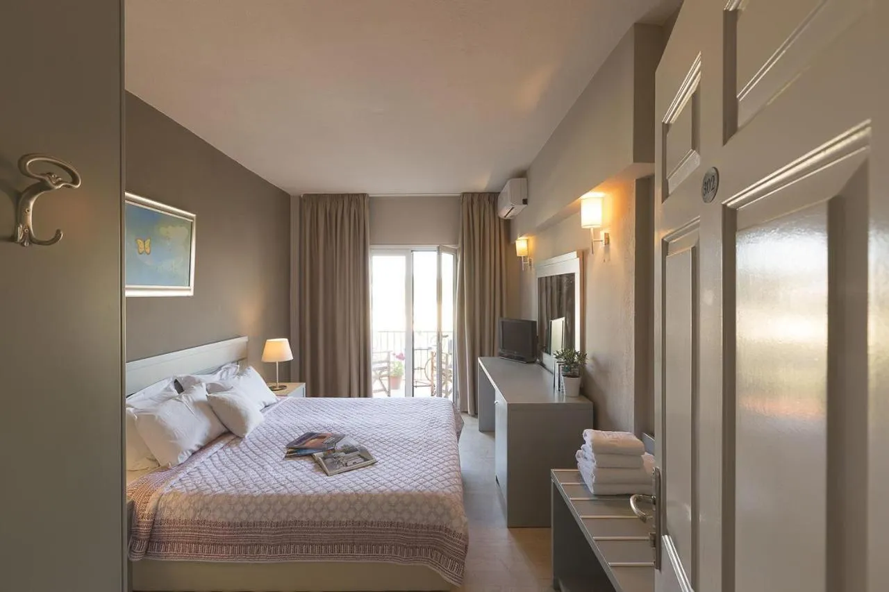 Bedroom, Bed in Nimfi Hotel, Skiathos