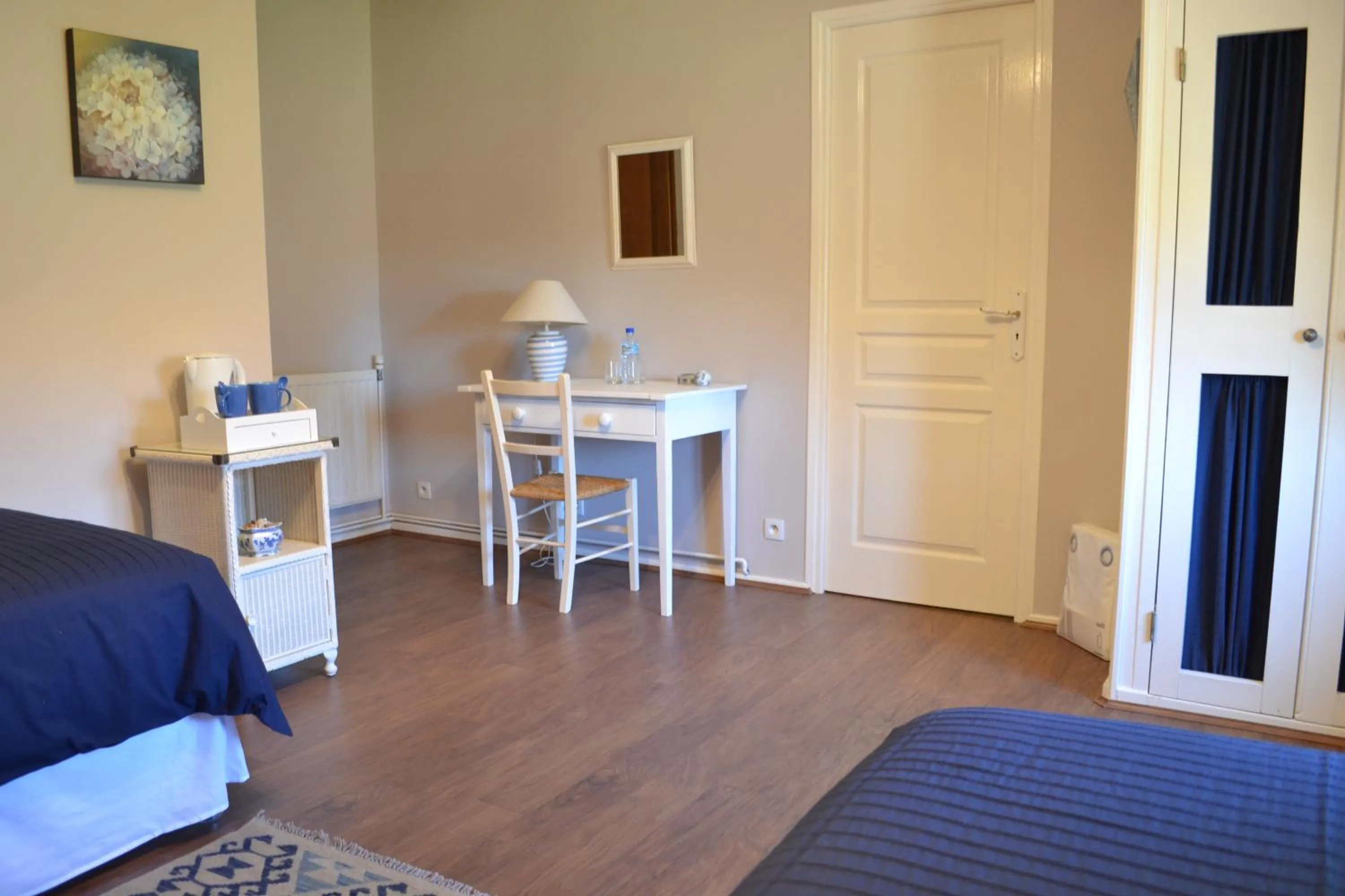 Photo of the whole room in L'Envers