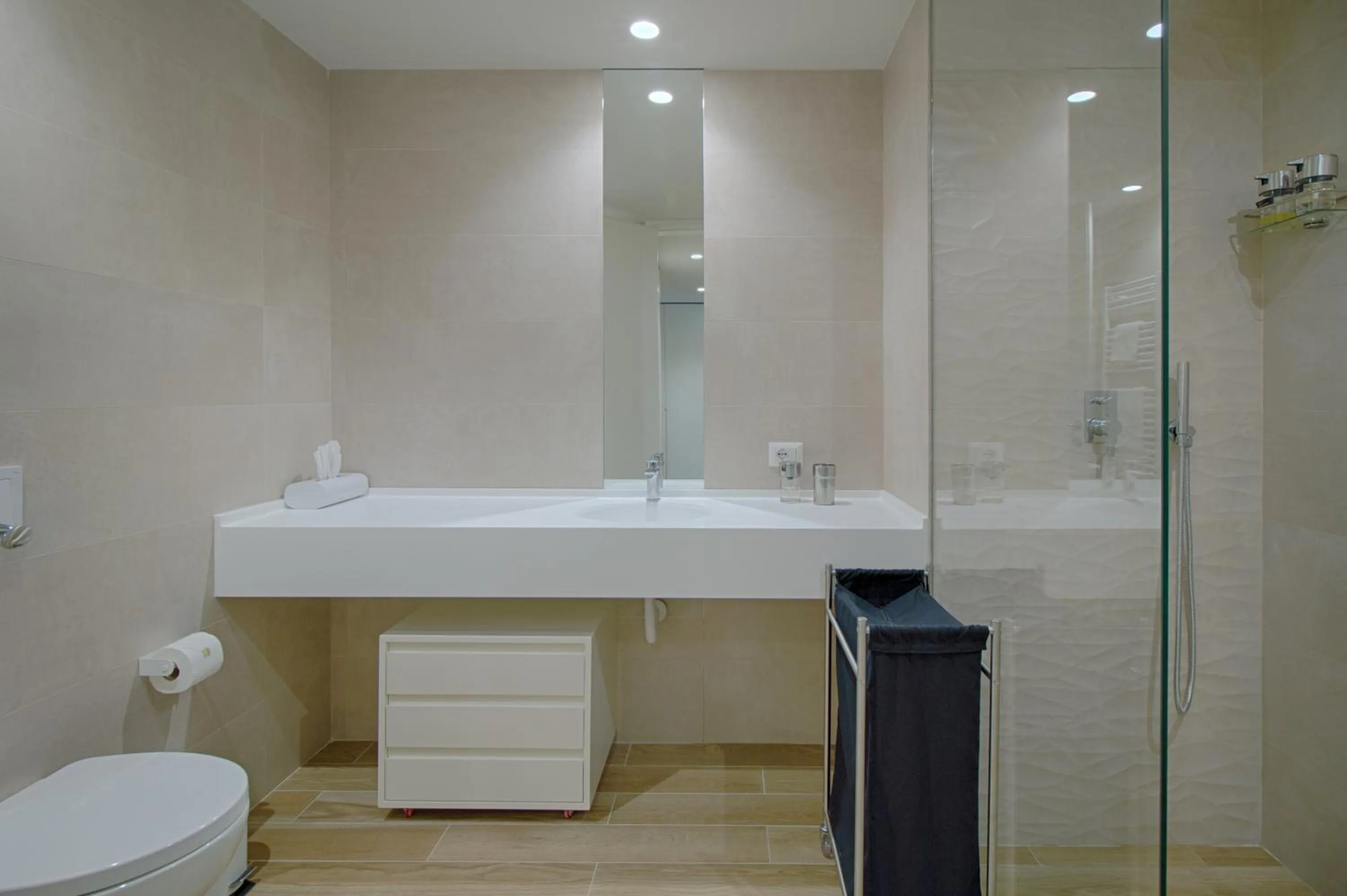 Shower in THE ROOMS - Serviced Apartments Tirana