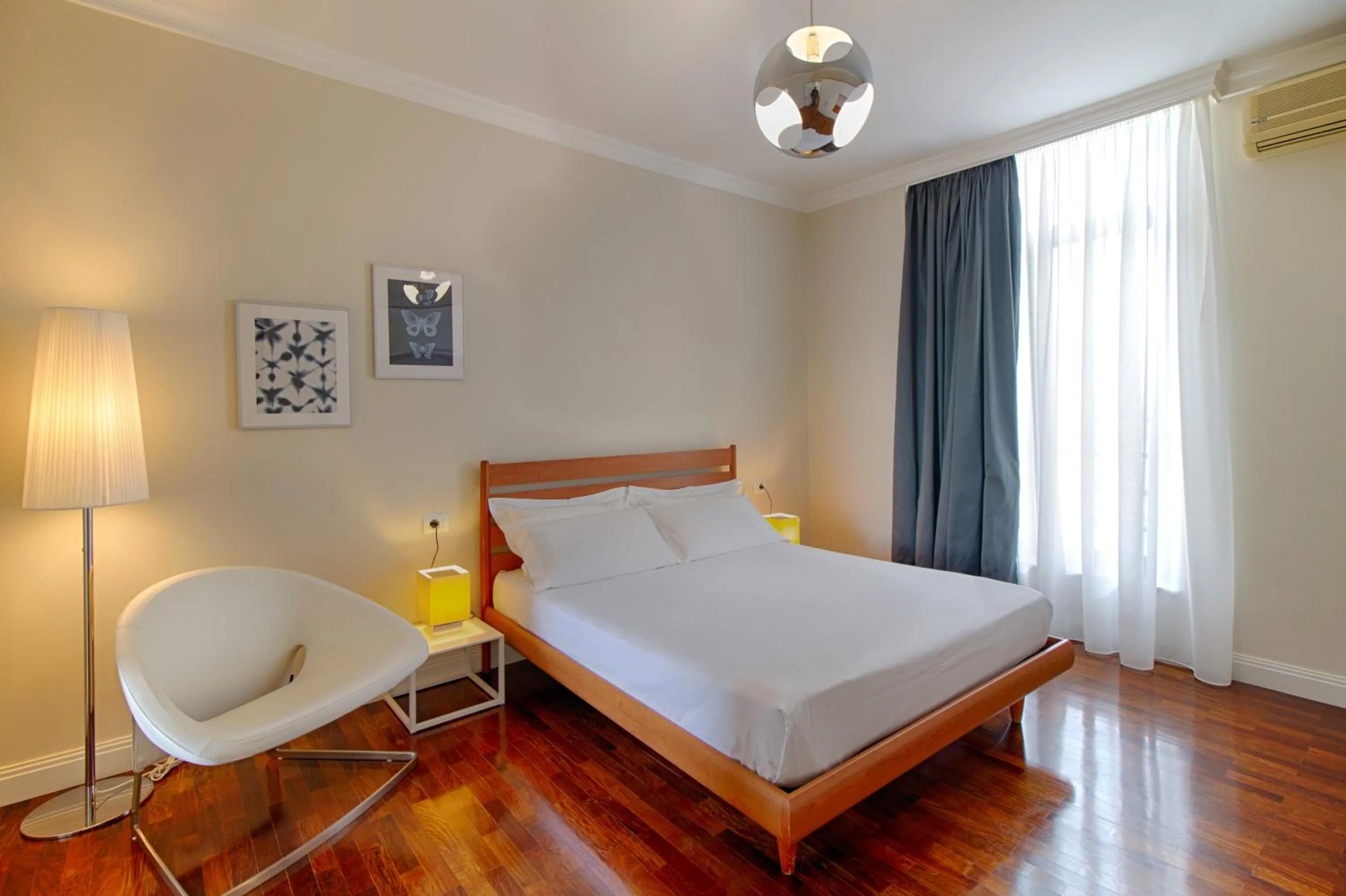 View (from property/room), Bed in THE ROOMS - Serviced Apartments Tirana