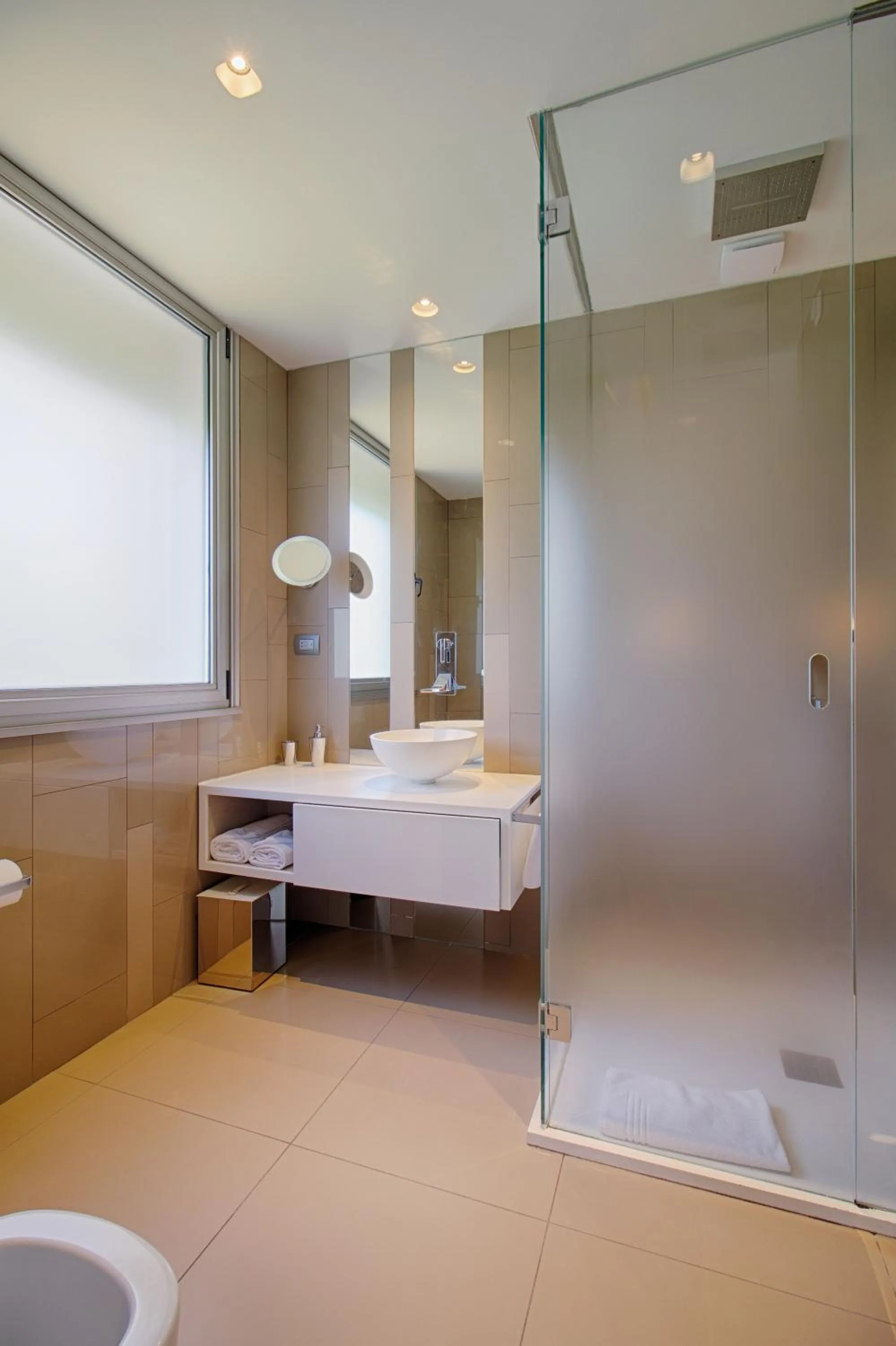 Shower in THE ROOMS - Serviced Apartments Tirana