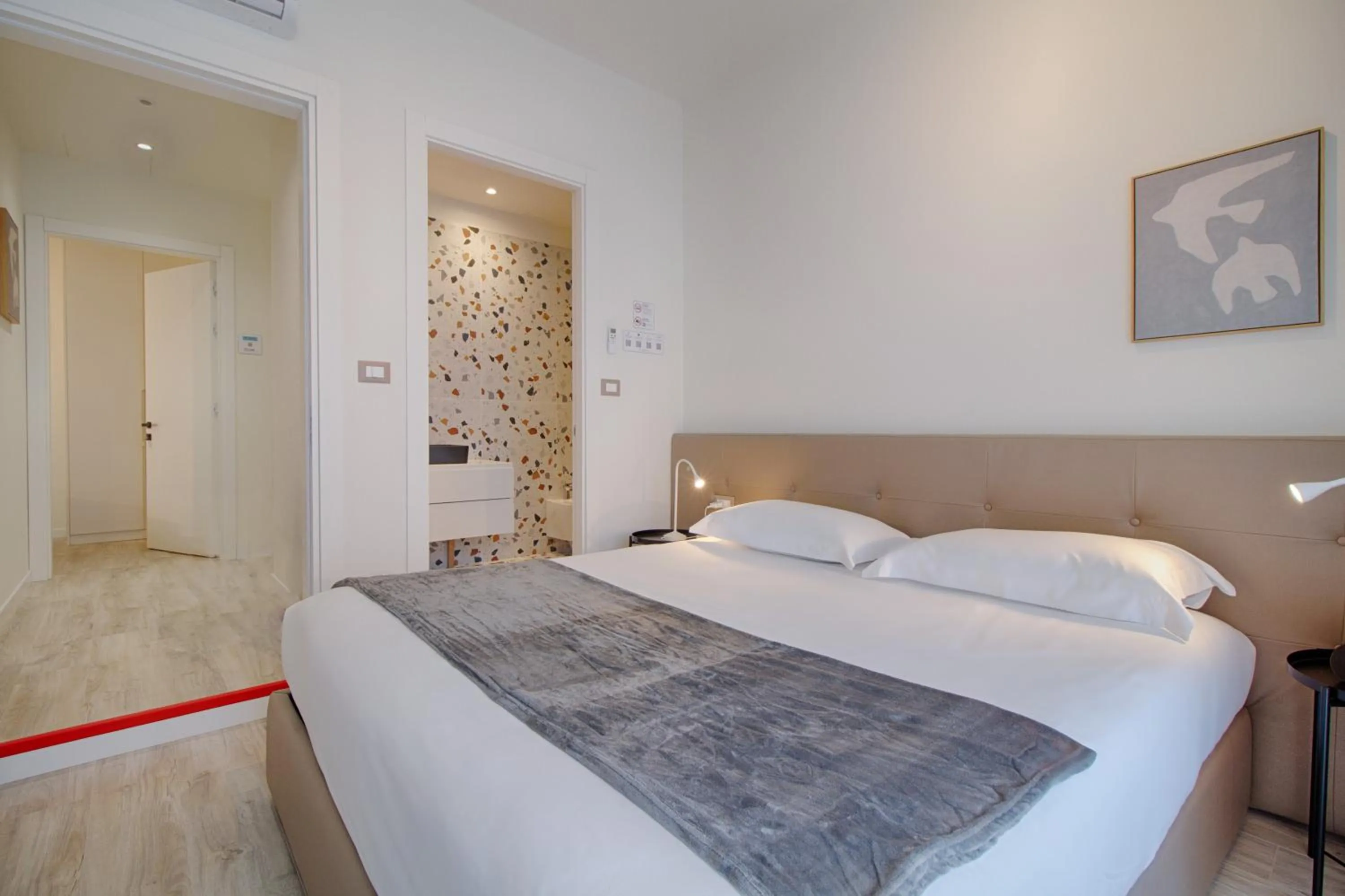 Bedroom, Bed in THE ROOMS - Serviced Apartments Tirana