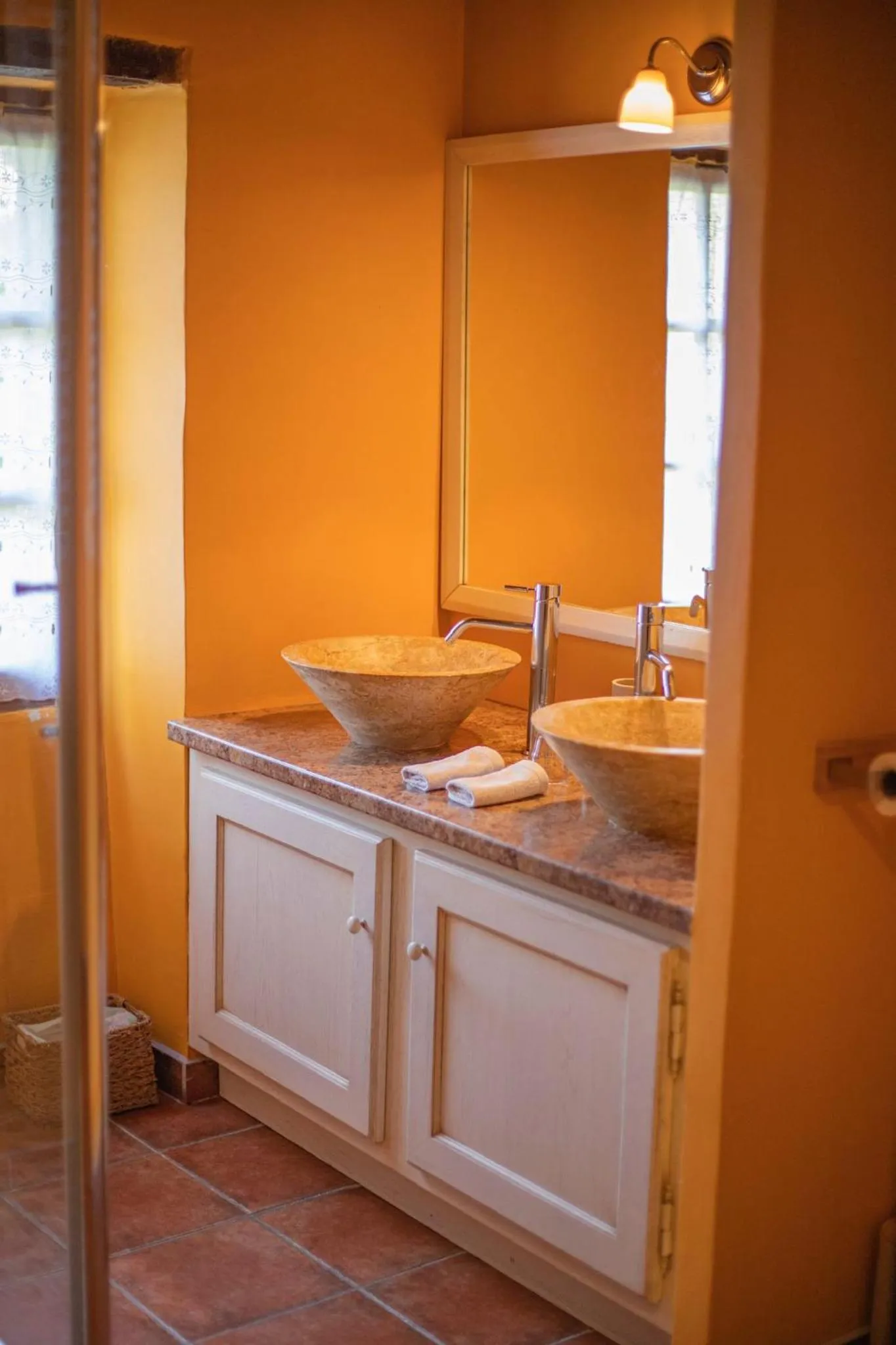 Bathroom in Le Vieux Moulin de Jouques