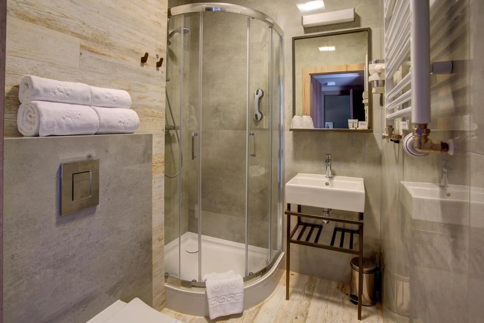 Shower in Hotel Wojciech