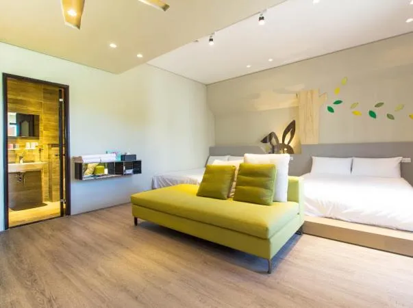 bunk bed, Bed in Night Home