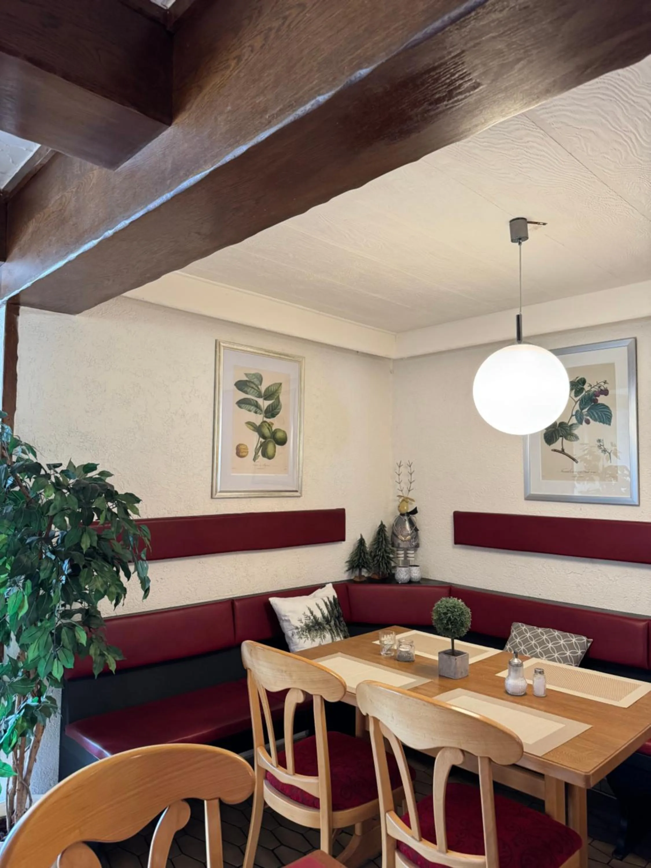 Restaurant/places to eat in Hotel zur Post