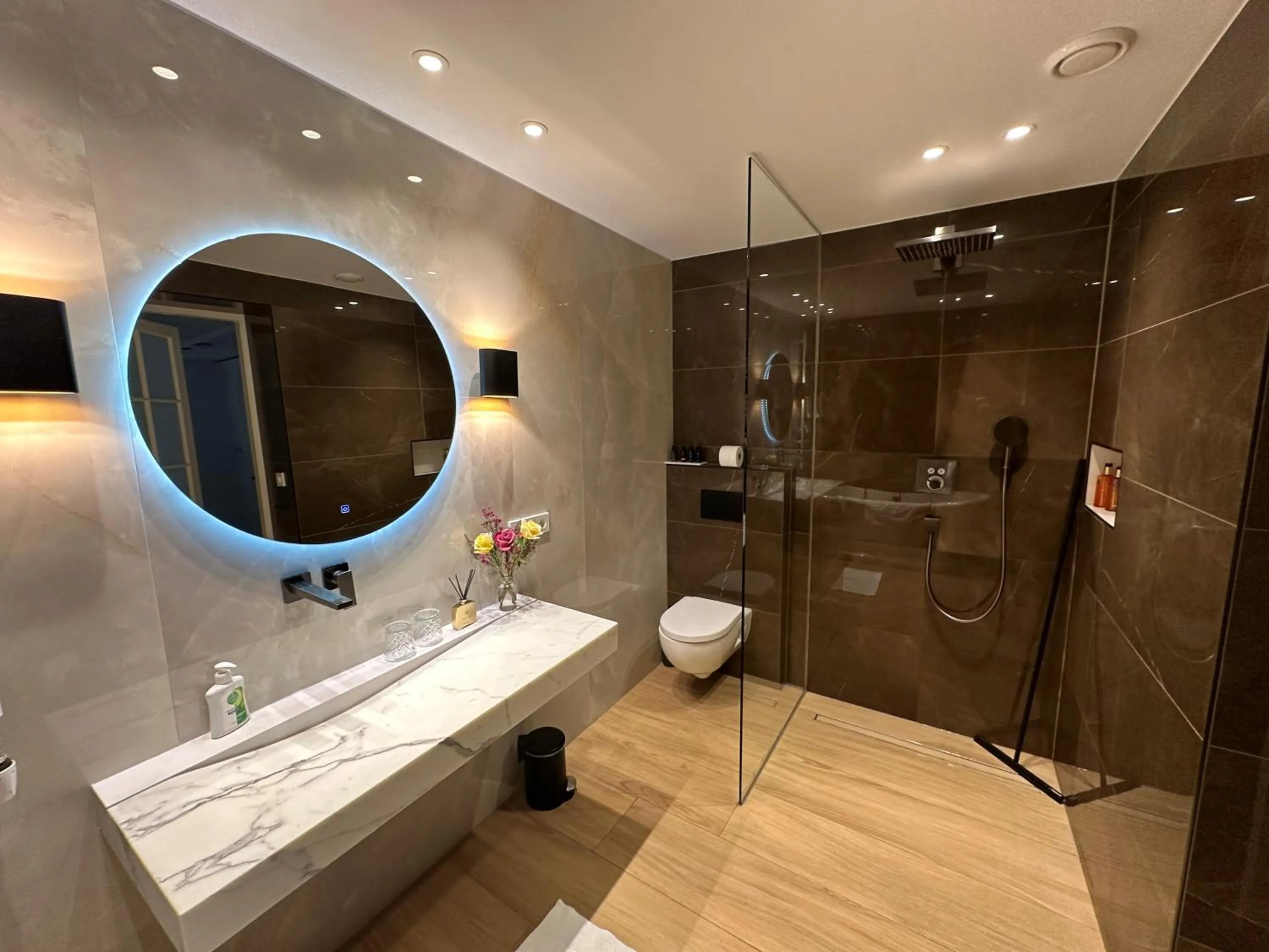 Bathroom in Amstel Corner Hotel