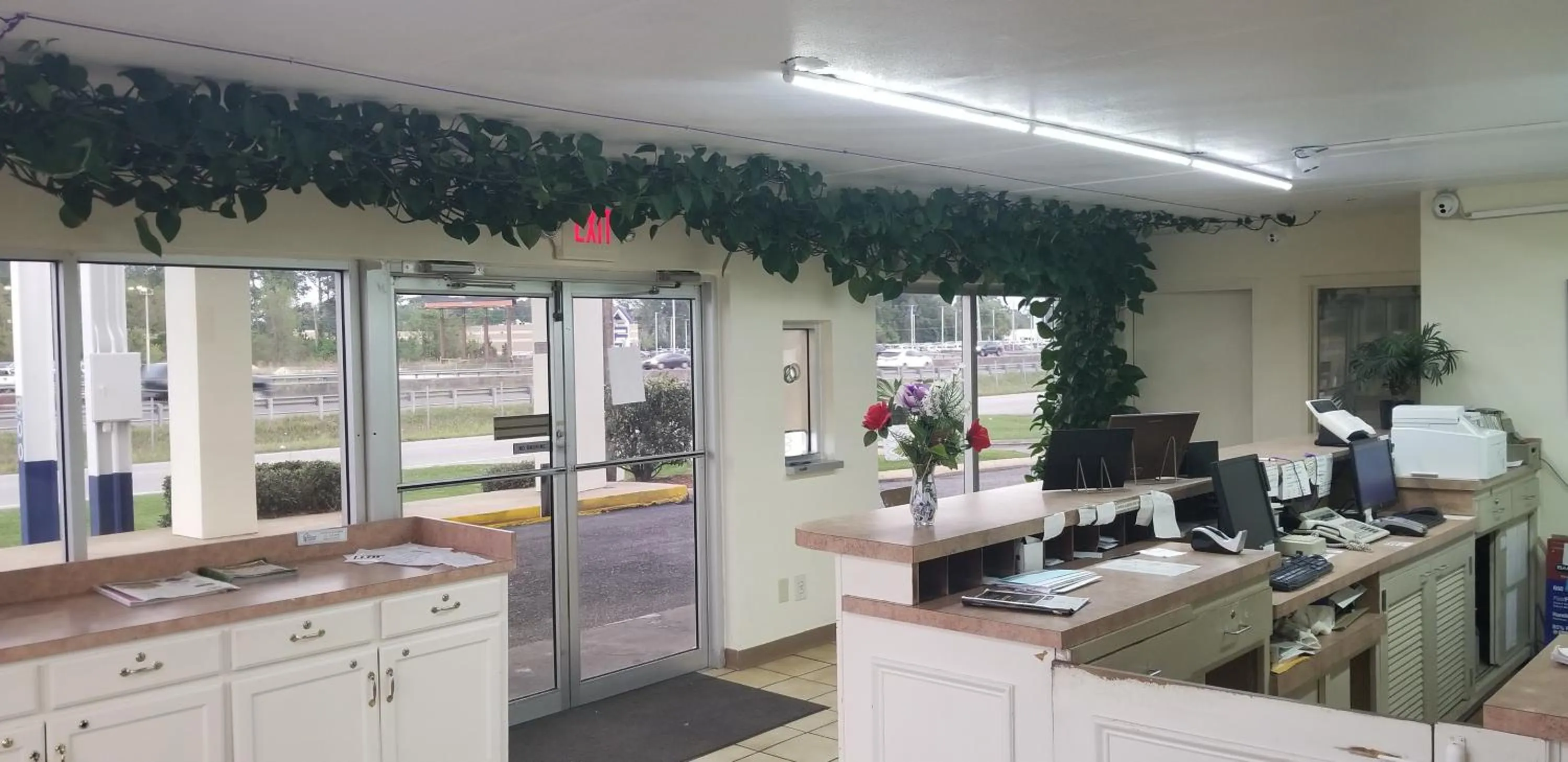 Family Inns of America - Mobile