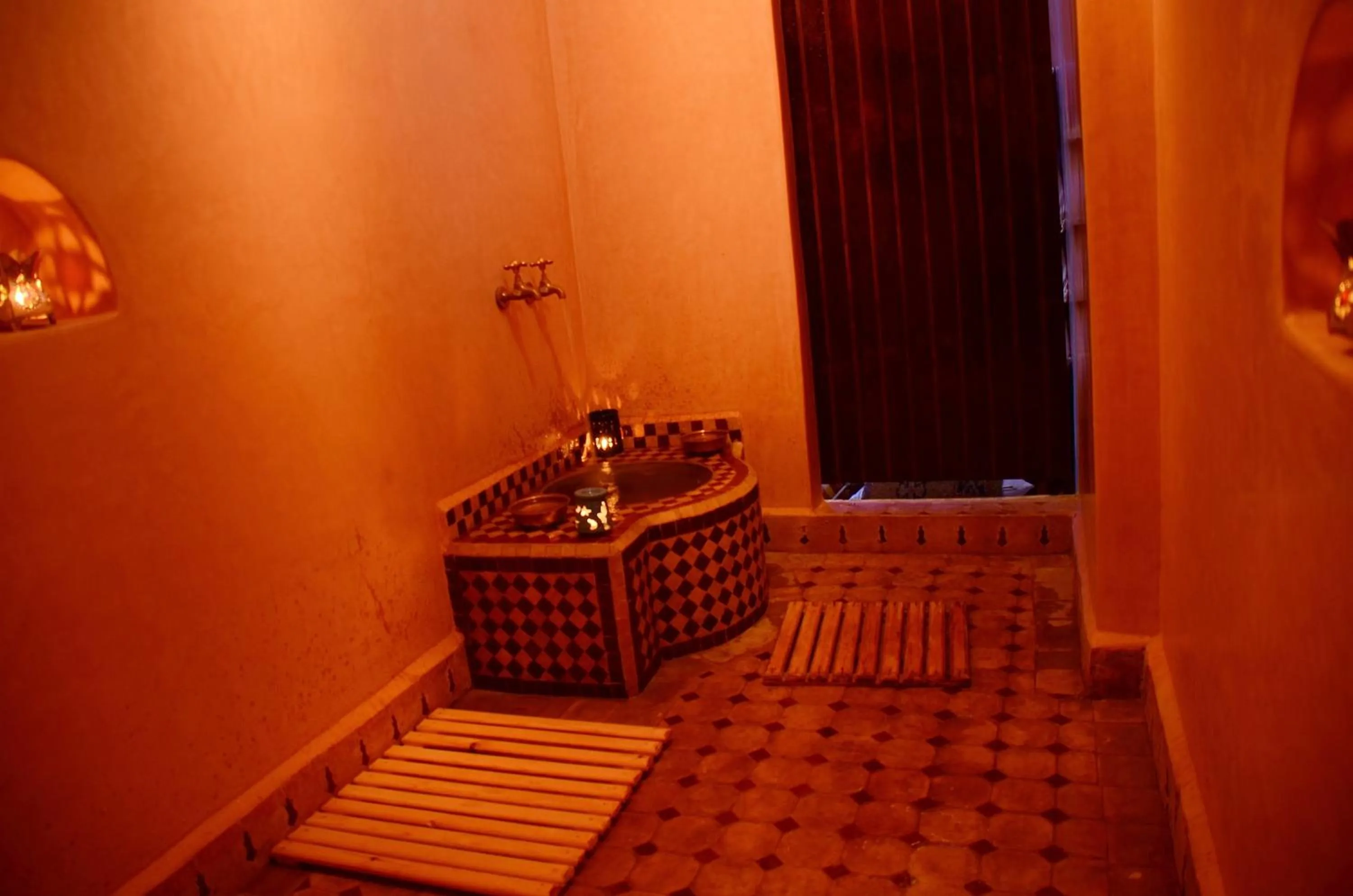 Massage in Dar LEULEU