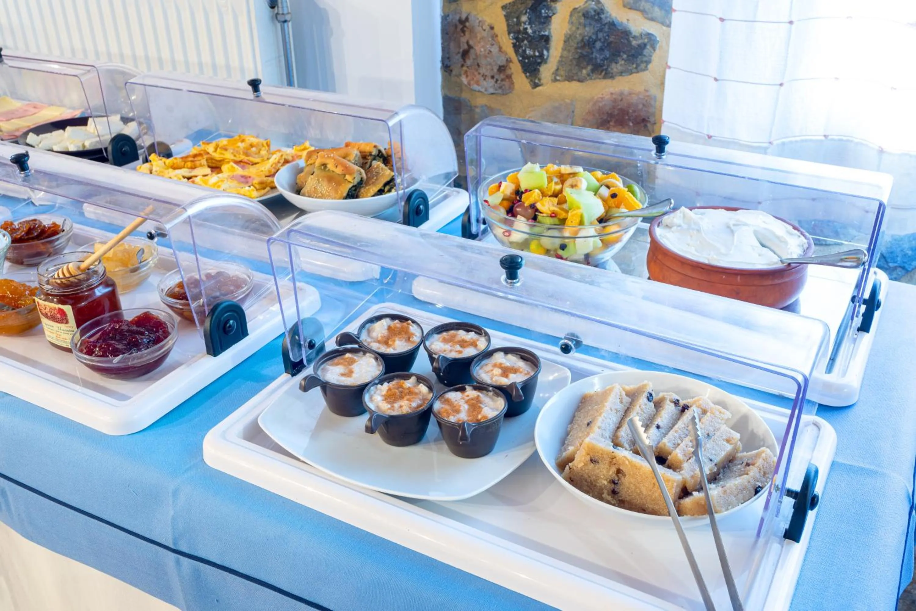 Hotel PARALIAKO Kyparissi