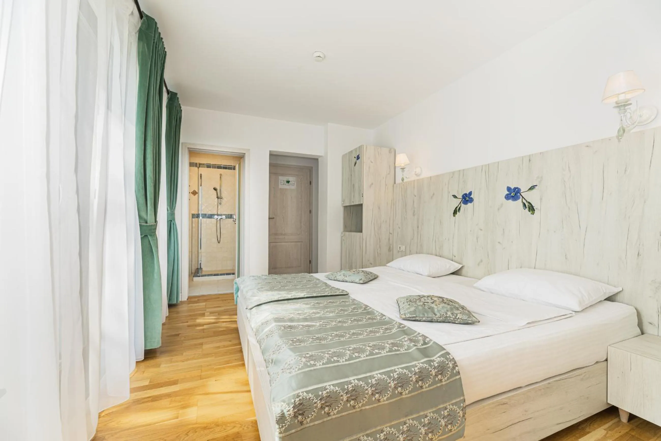 Bedroom, Bed in Pensiunea Hilltop