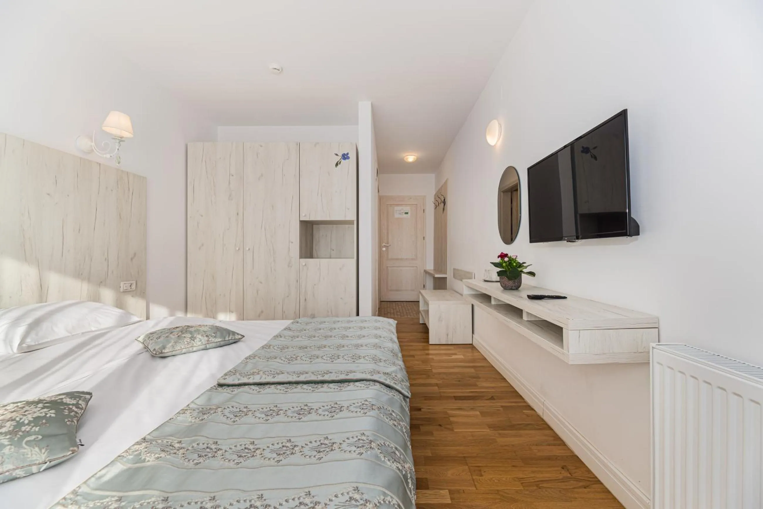 Bedroom, Bed in Pensiunea Hilltop