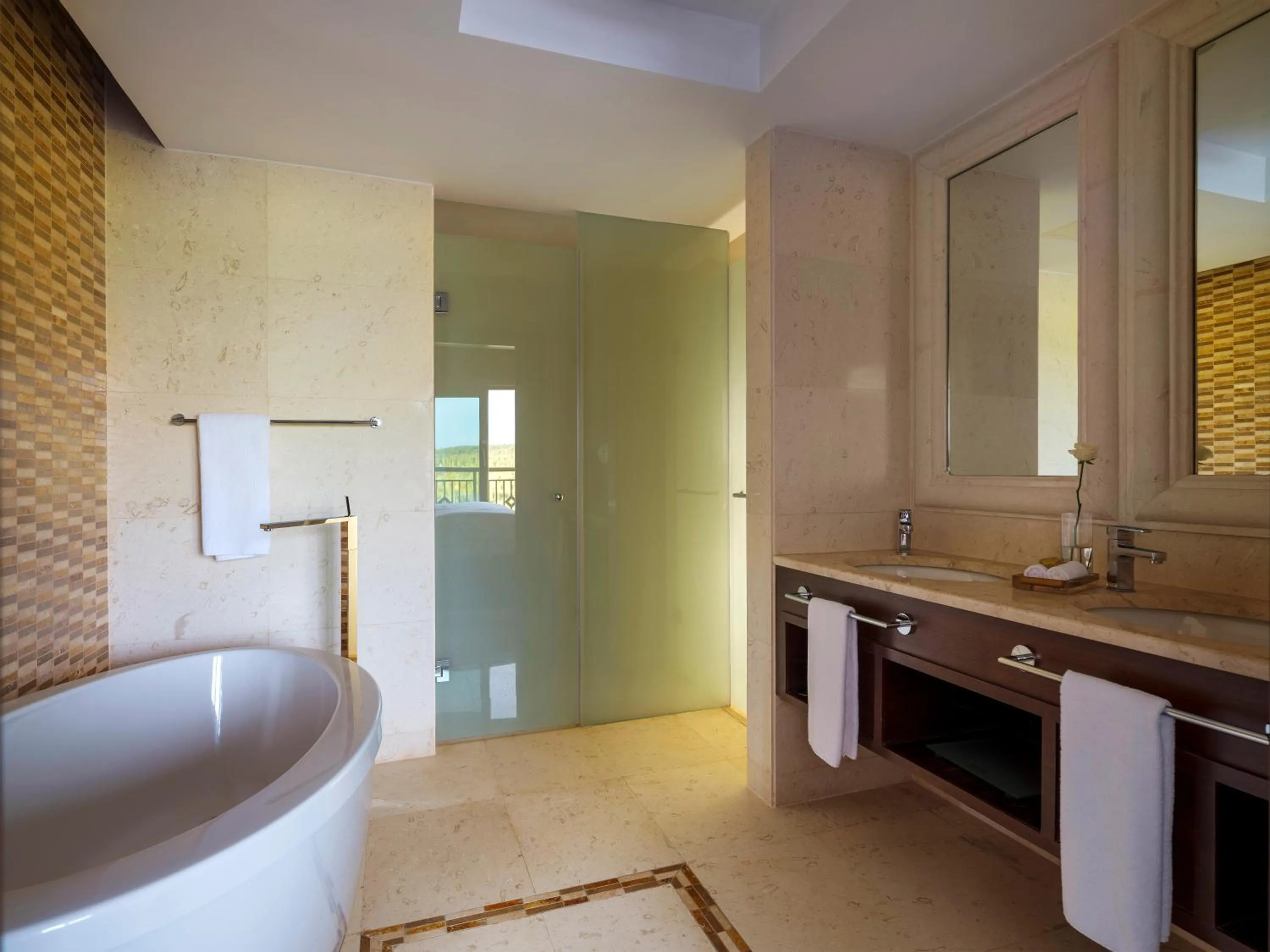 Shower in Rixos Borovoe