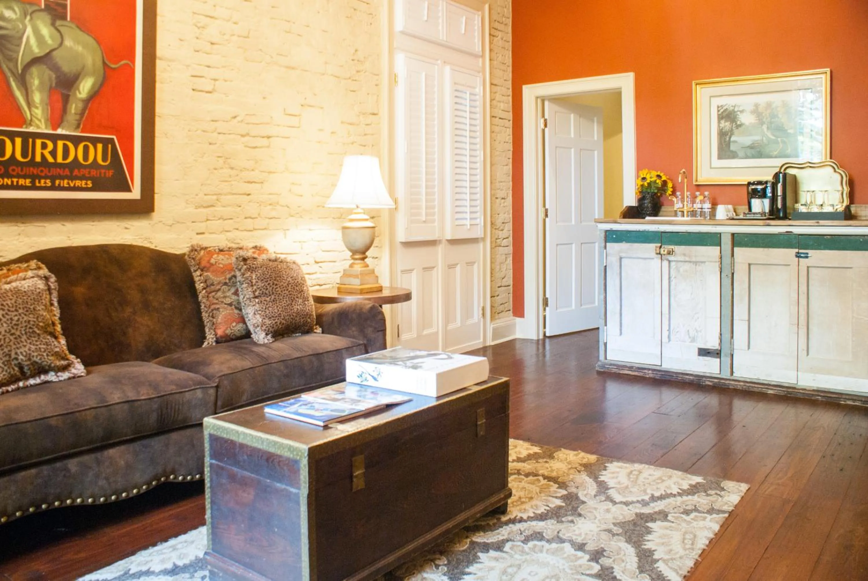 Living room in Audubon Cottages