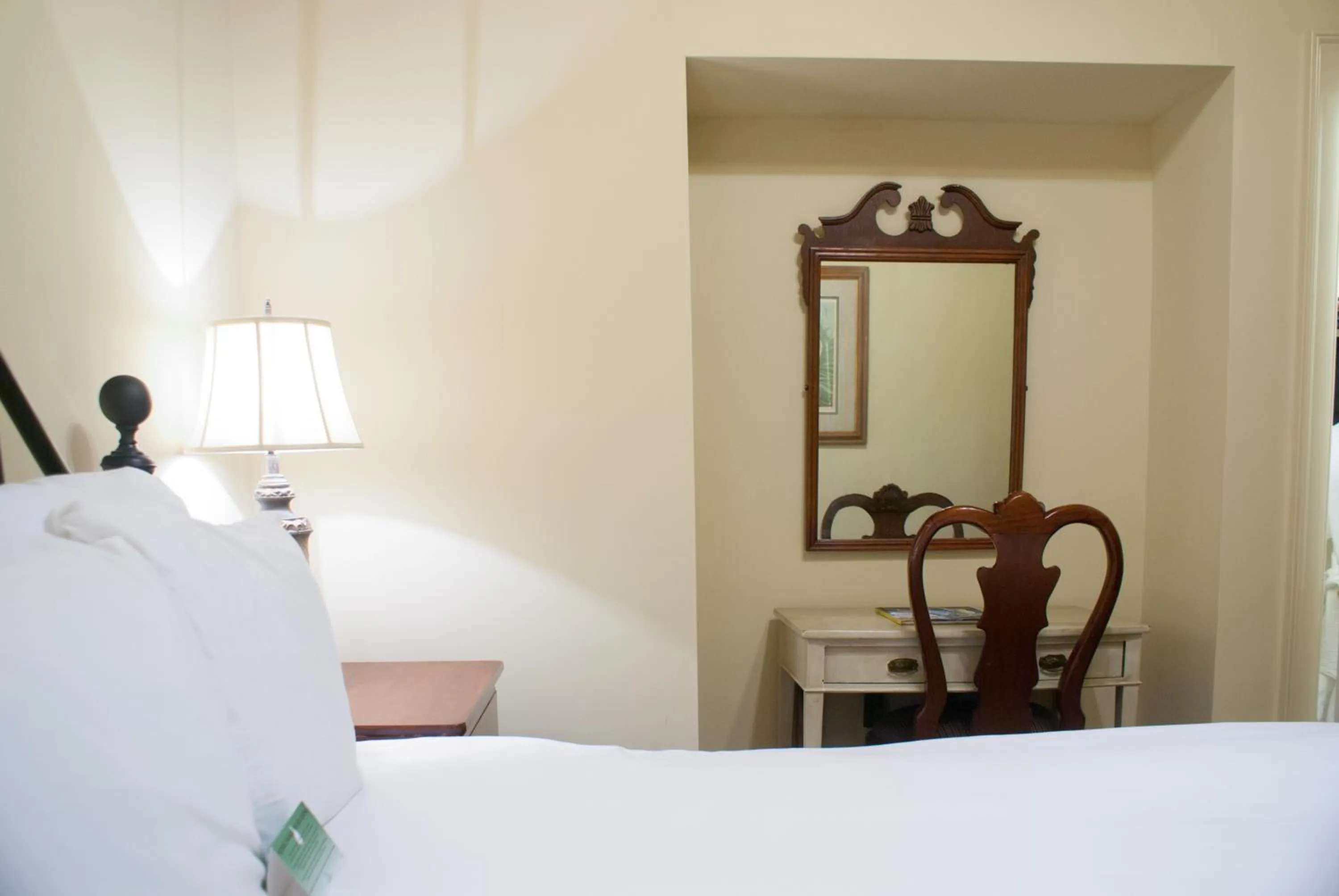 Decorative detail, Bed in Audubon Cottages