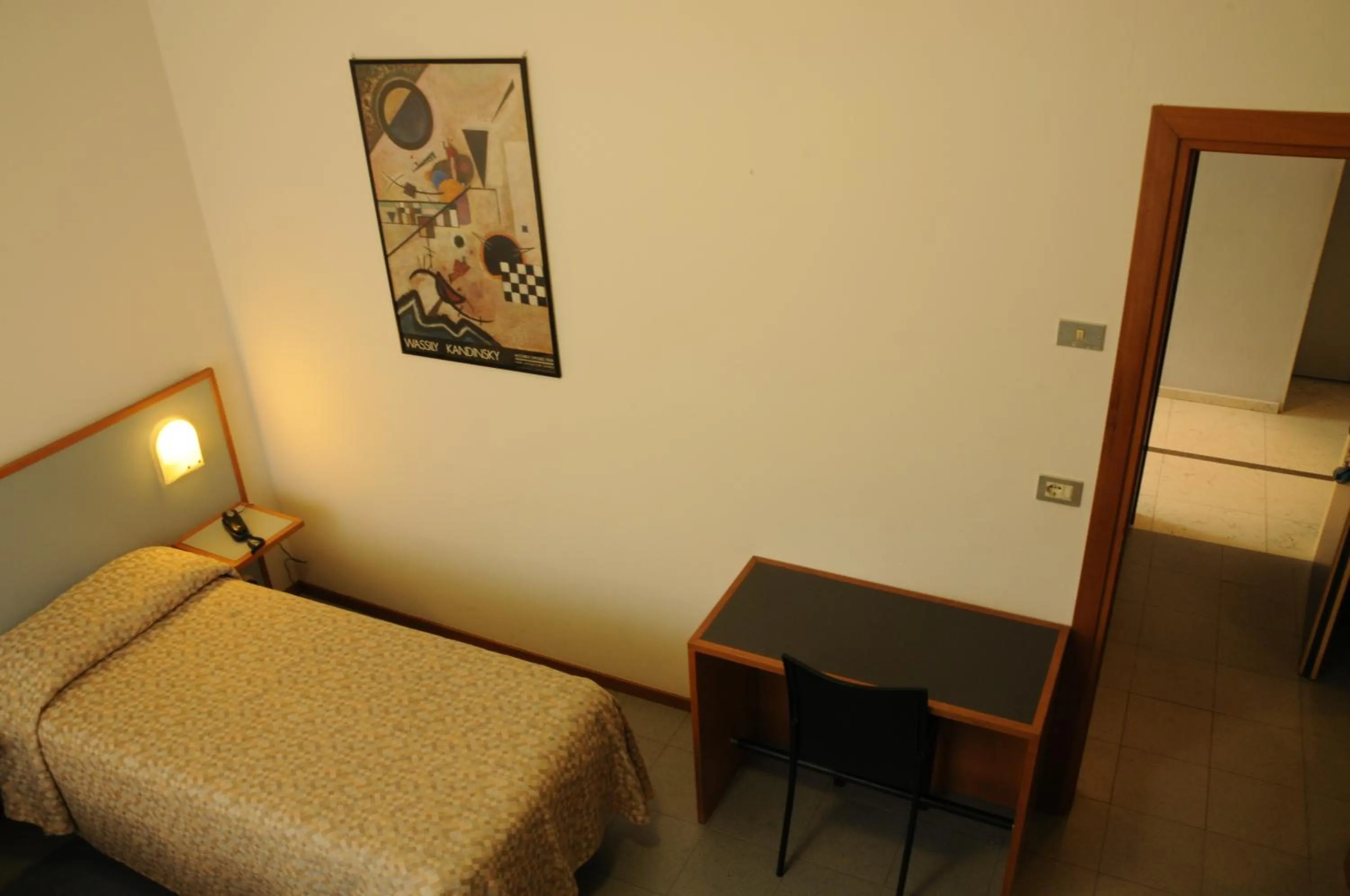 Photo of the whole room, Bed in Hotel Eden