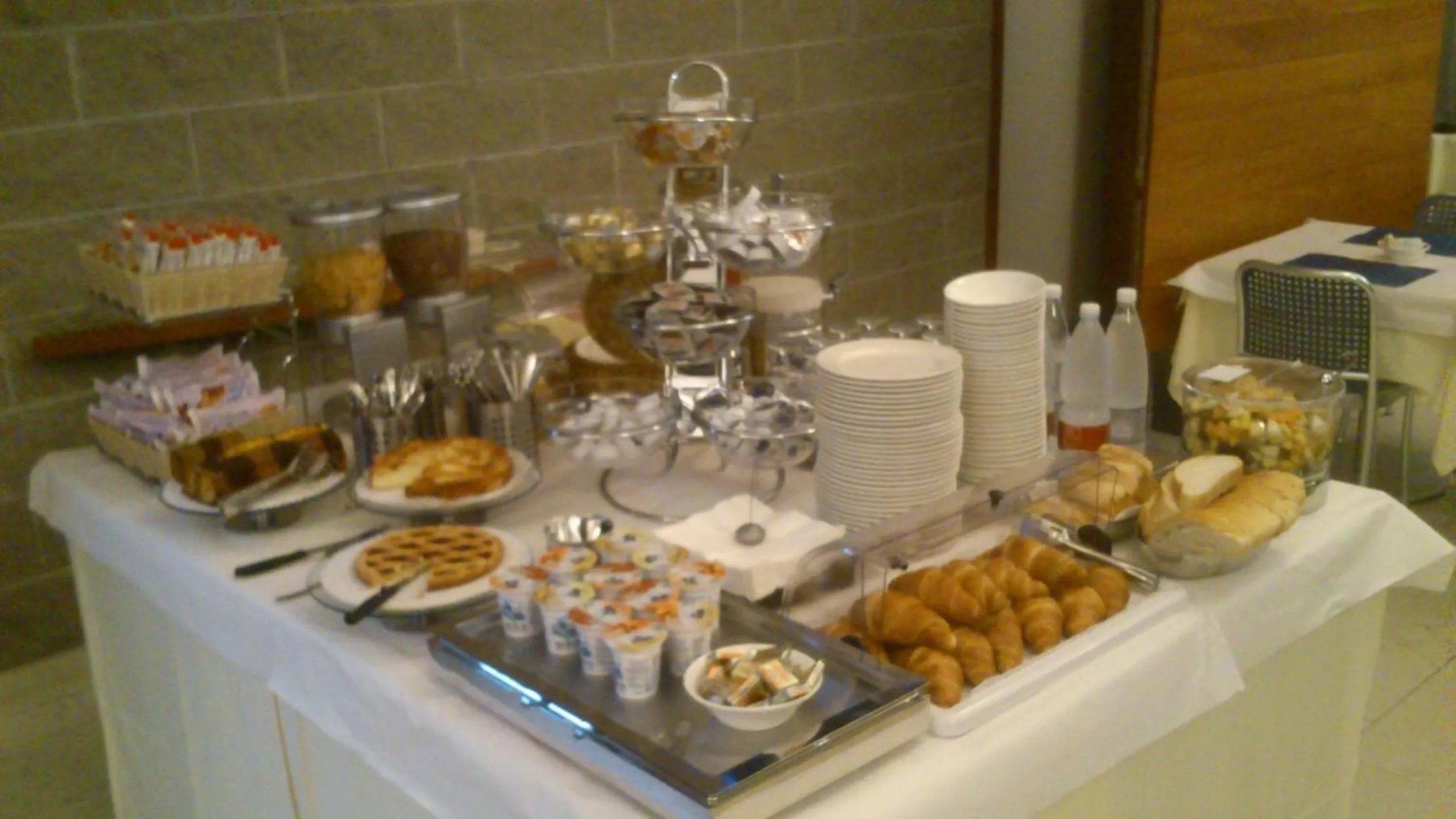 Food and drinks in Hotel Eden