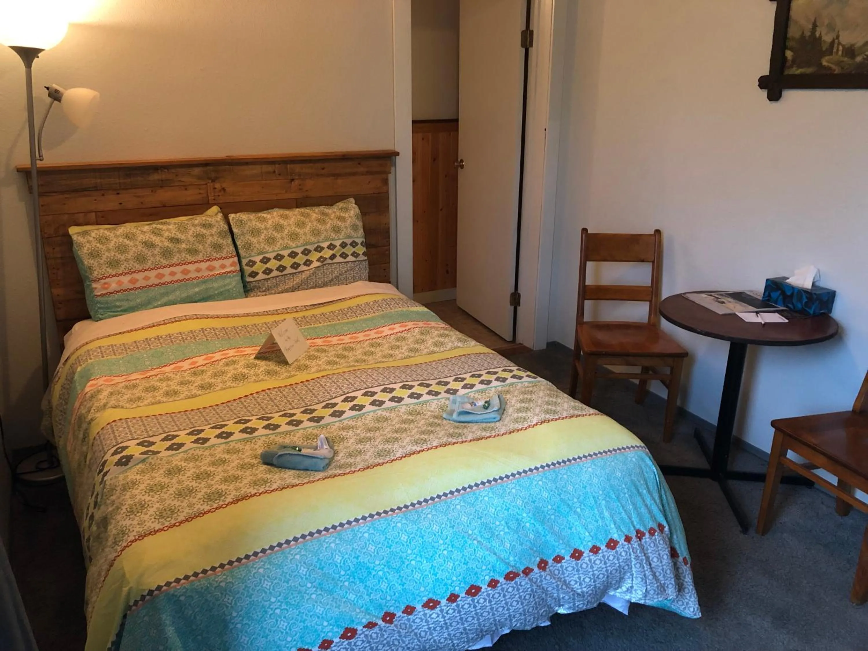 Bed in Historic Hotel Bayview