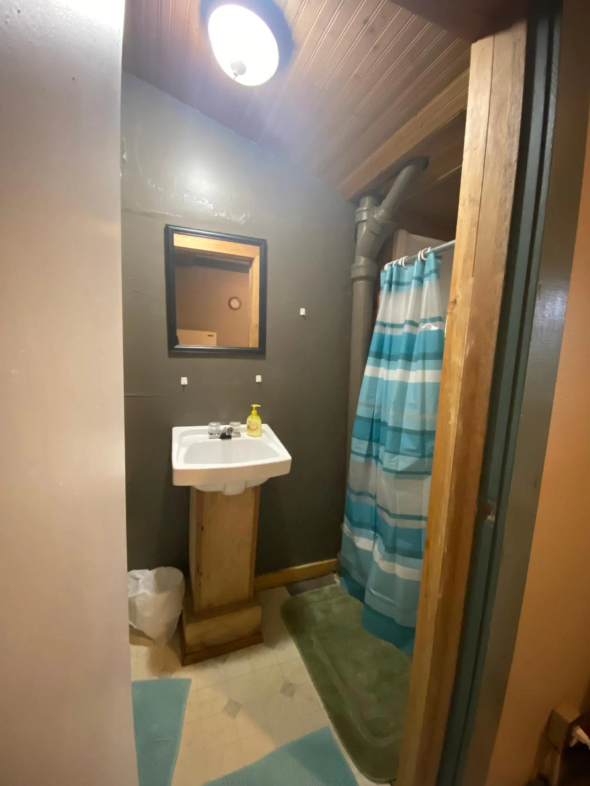 Bathroom in Historic Hotel Bayview